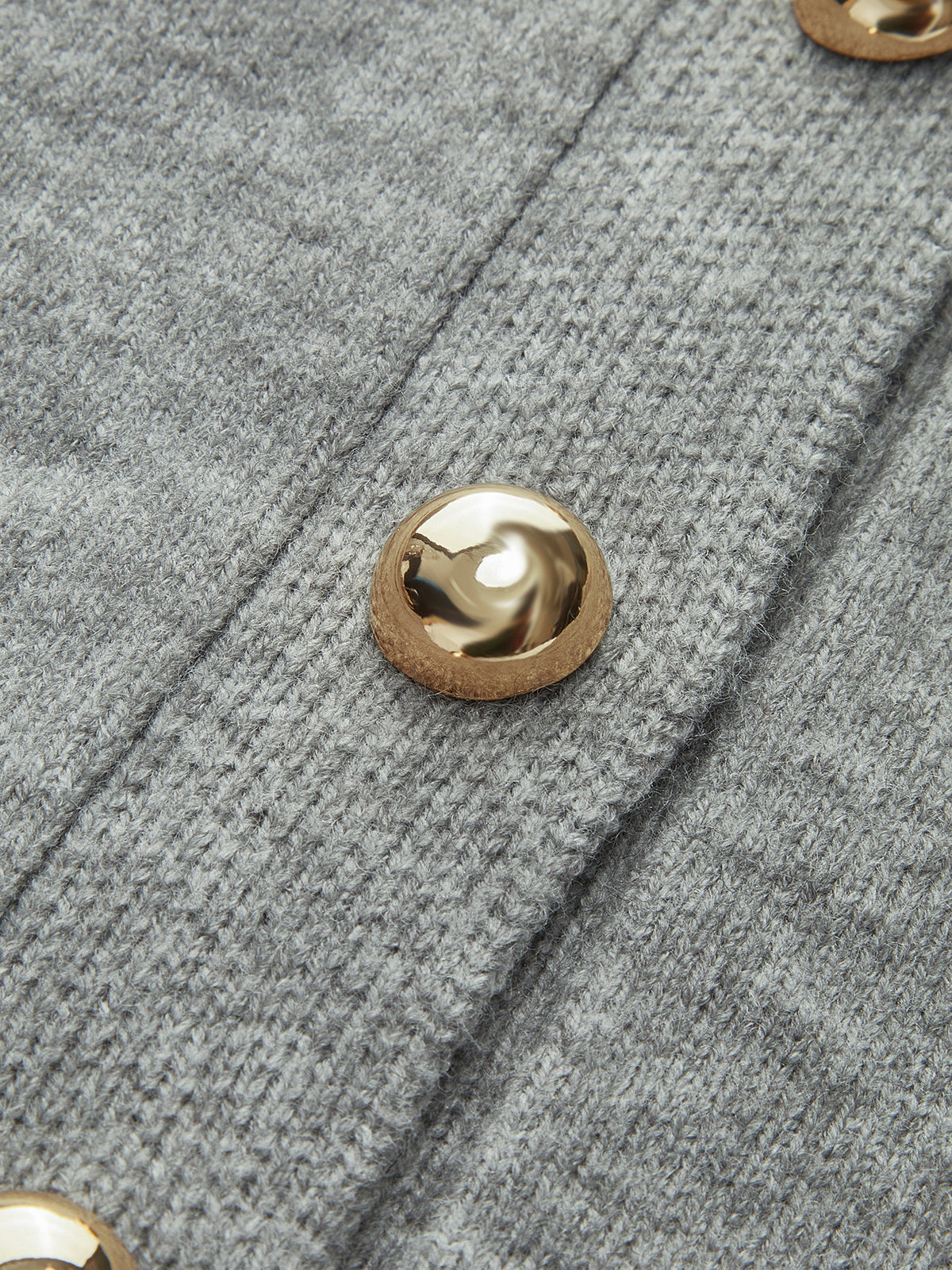 Cardigan ajusté à manches cloche boutonné 