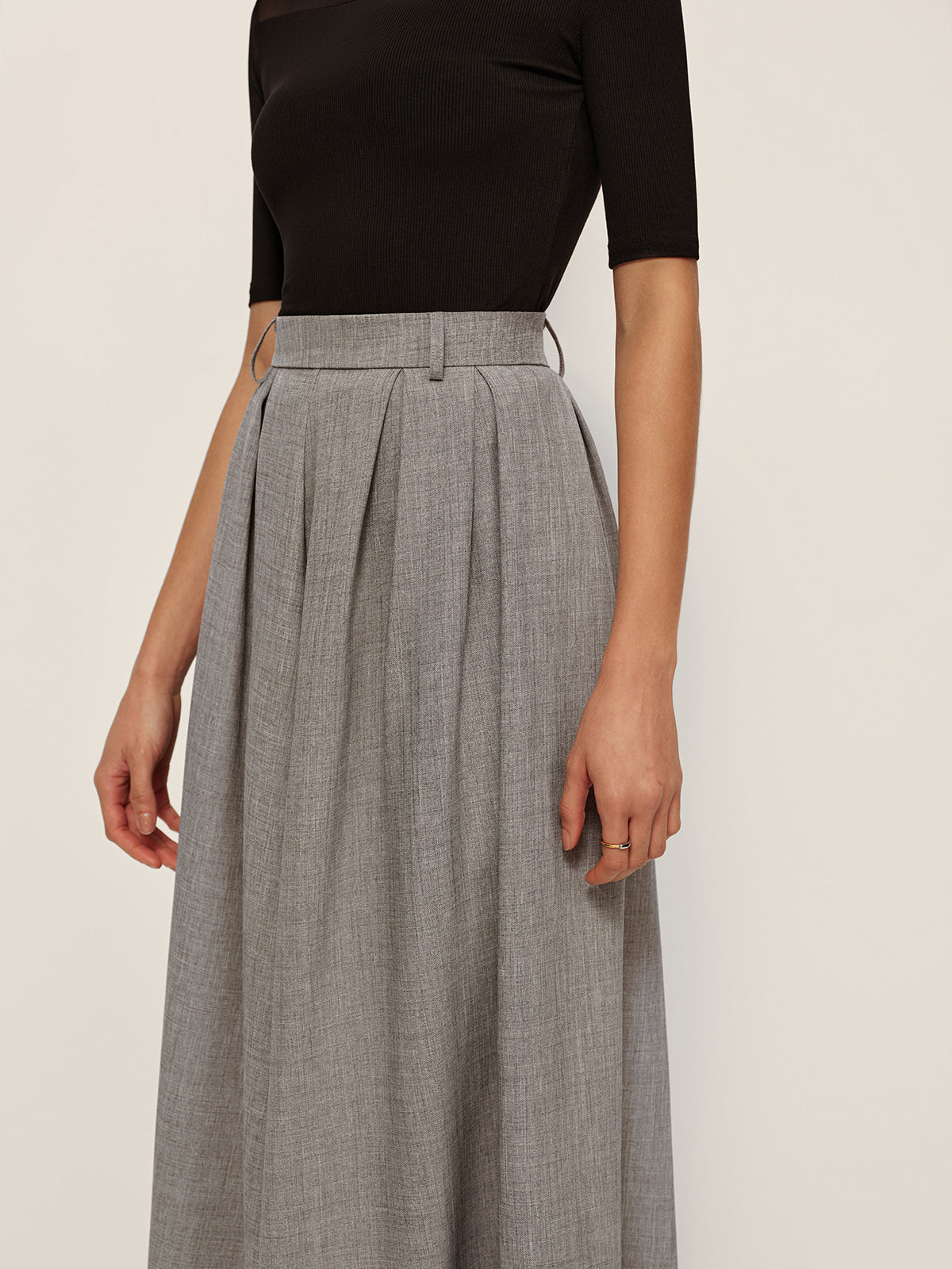 Plissierter Karorock mit mittlerer Taille