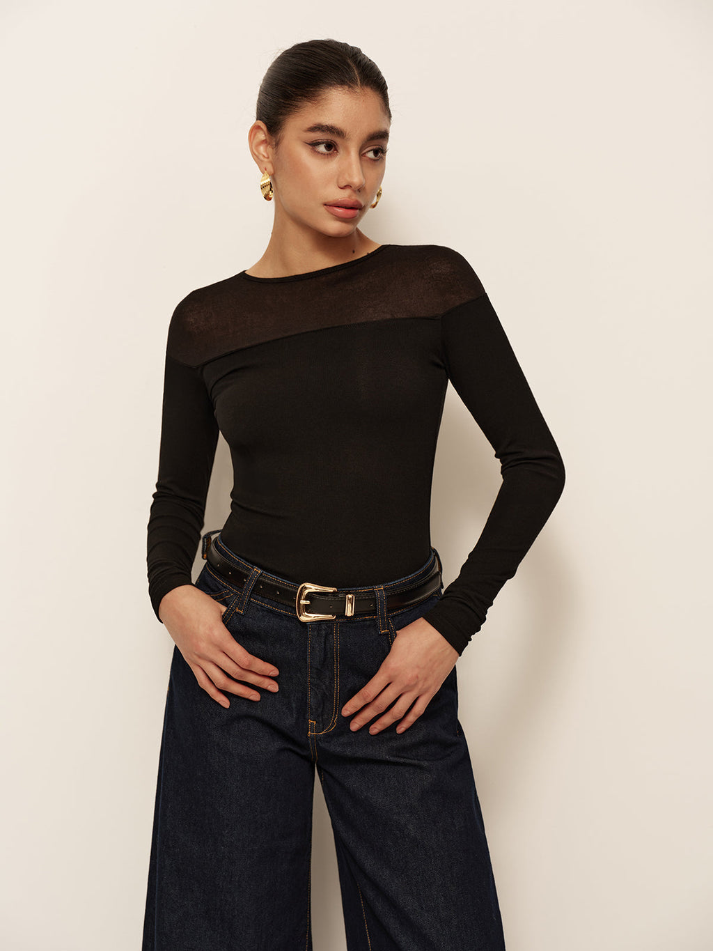 T-shirt ajusté en jersey à épaules transparentes