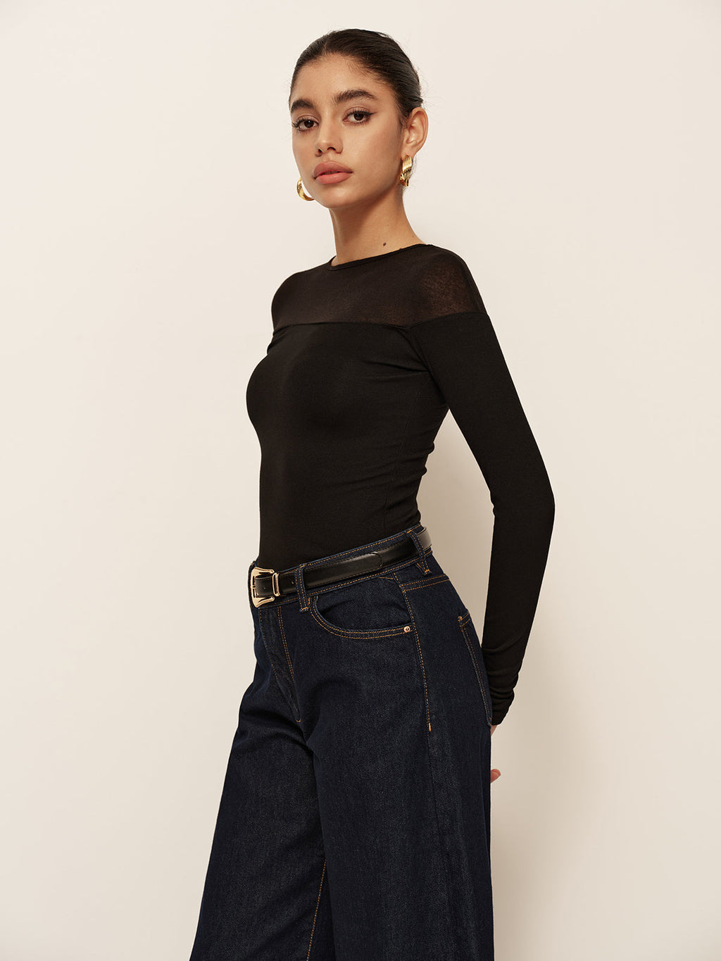 T-shirt ajusté en jersey à épaules transparentes
