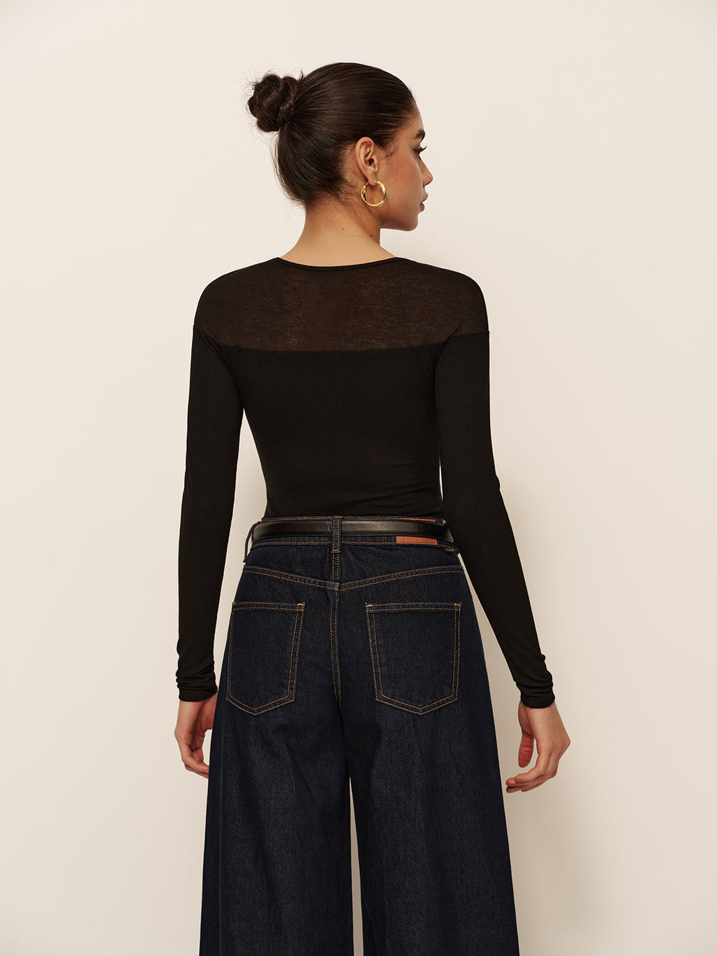 T-shirt ajusté en jersey à épaules transparentes