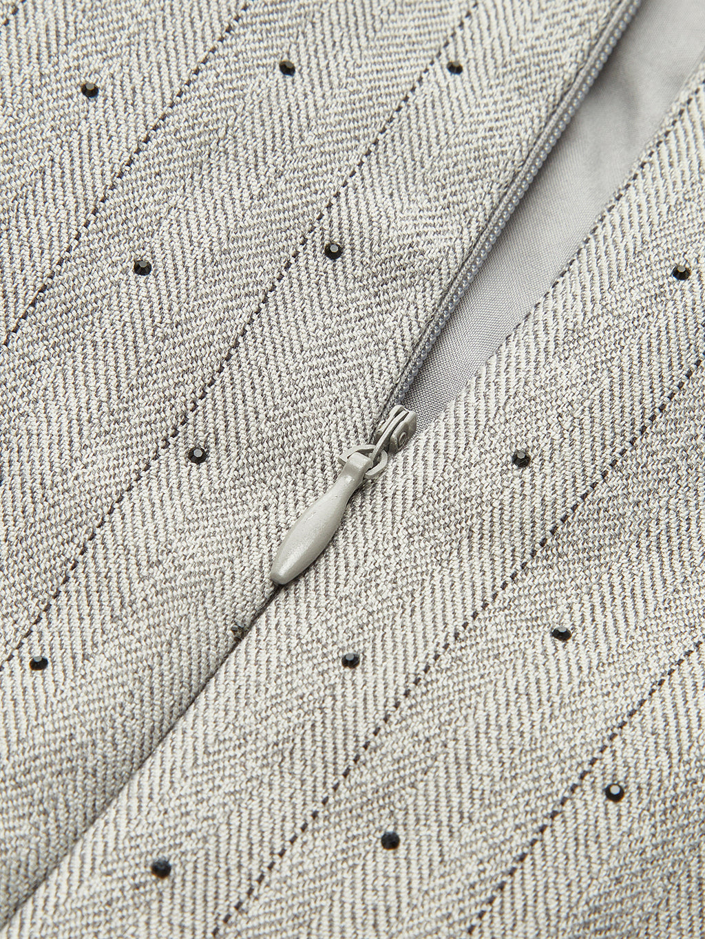 Rückenband-Neckholder-Plisseekleid