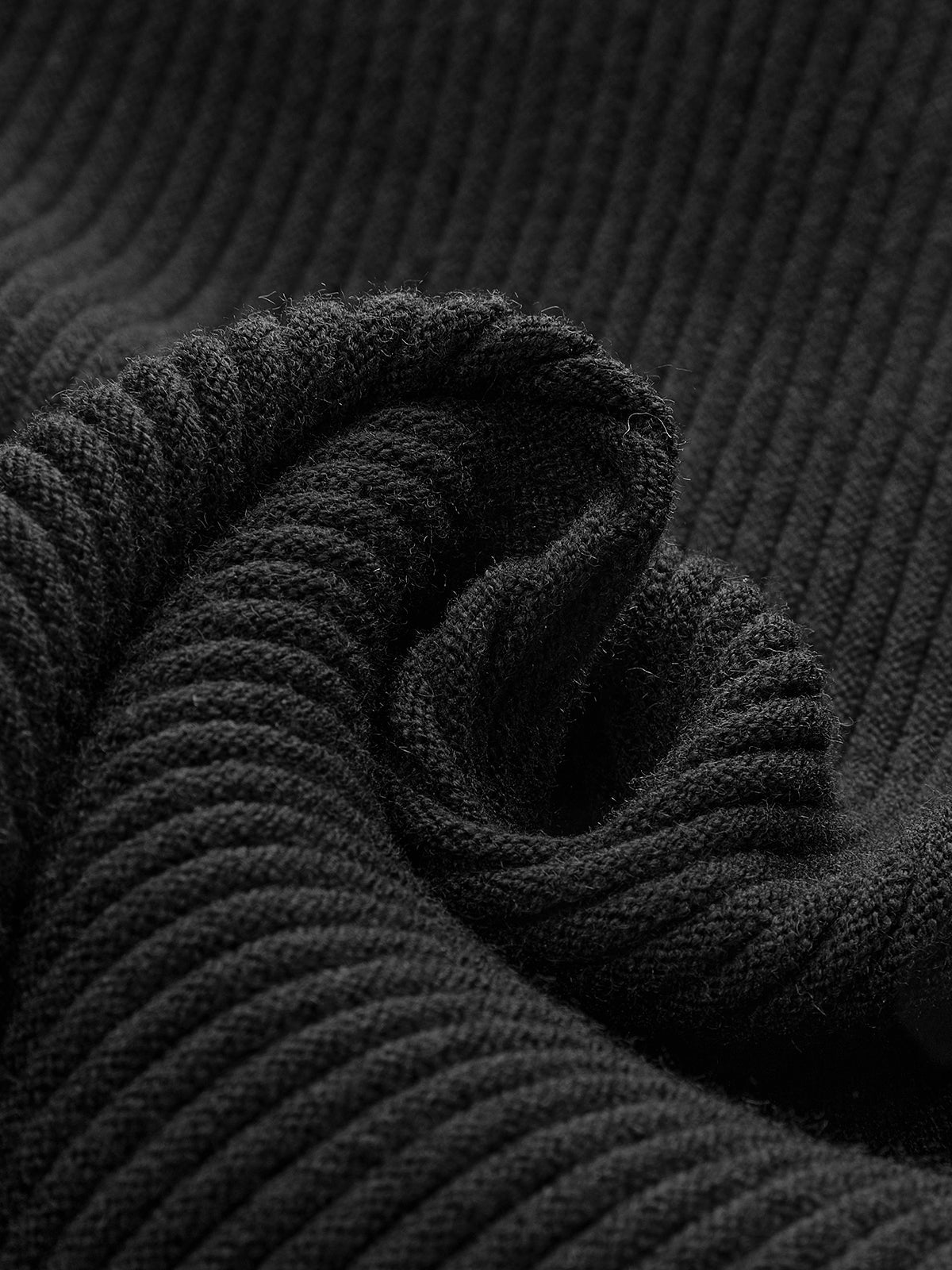 Haut en maille à col montant et empiècements transparents 