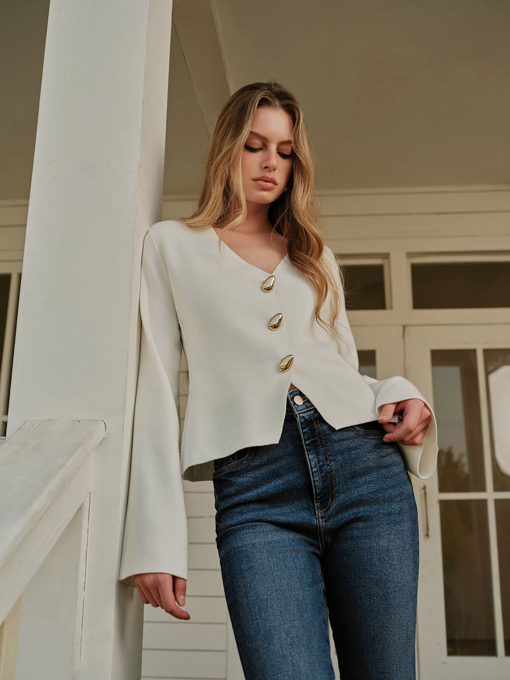 Cardigan en V à boutons métalliques