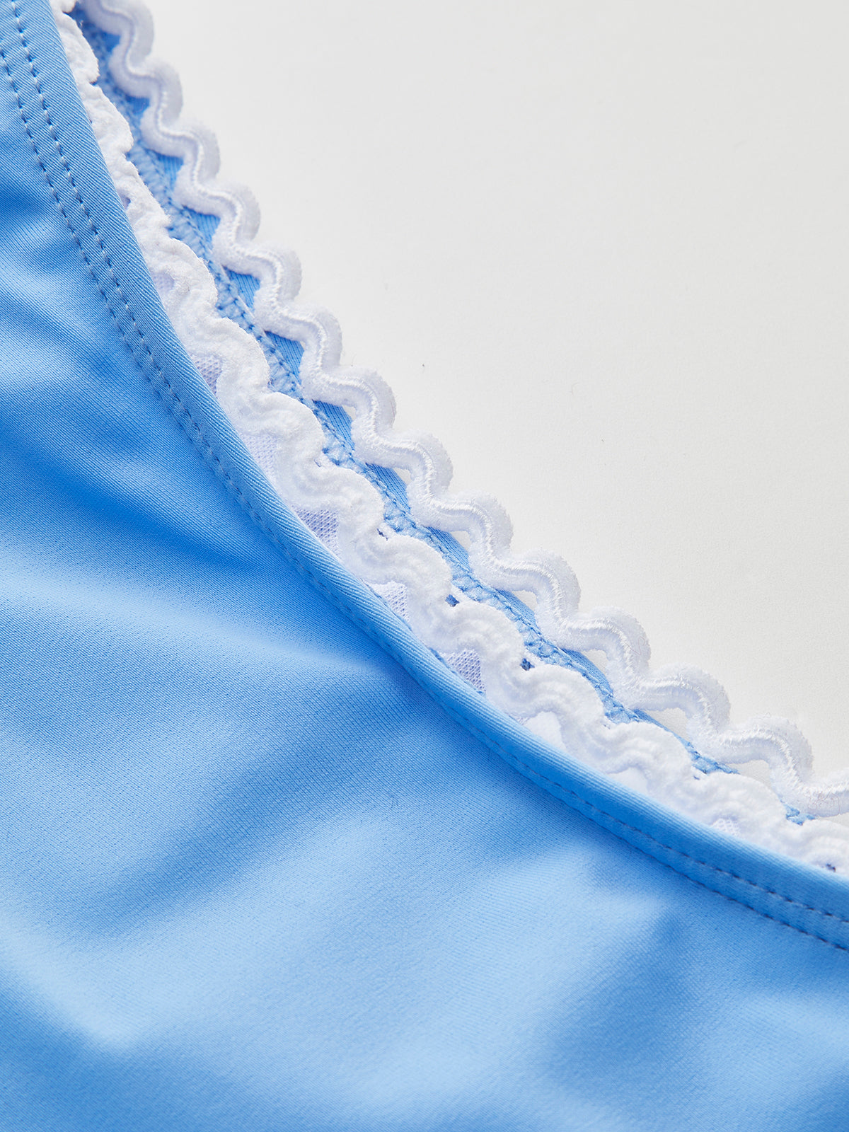 Bikini-Set mit Muschelsaum 