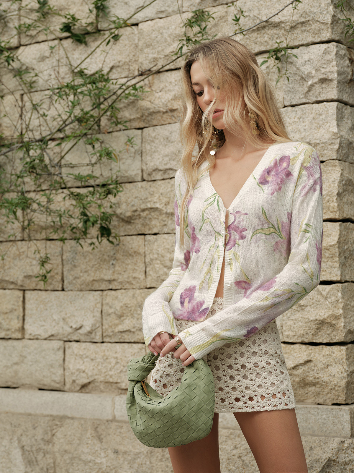 Cardigan aus Wolle mit Blumenmuster
