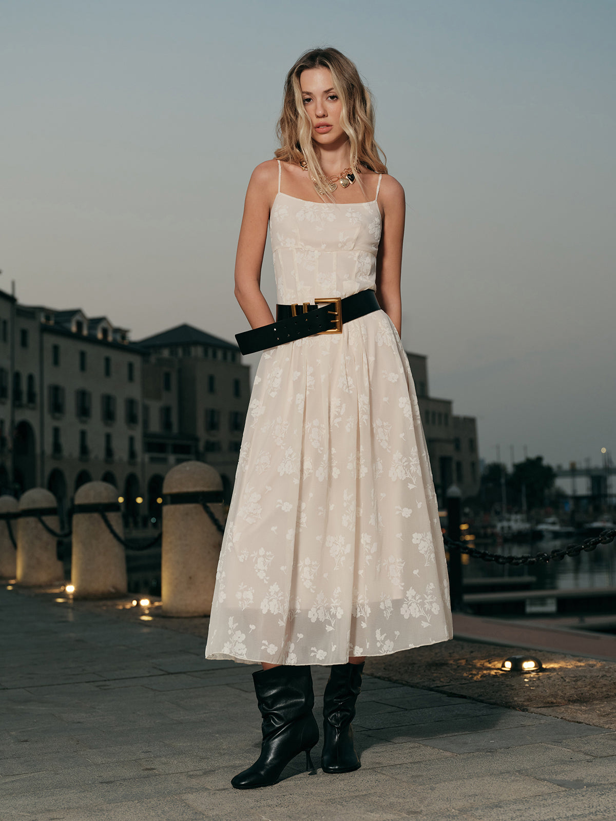 Robe longue jacquard floral