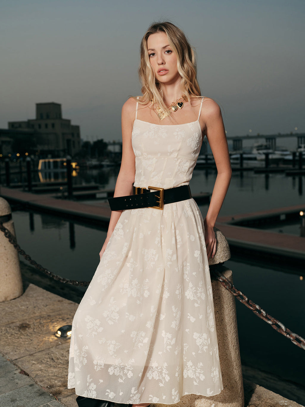 Geblümtes Jacquard-Maxikleid