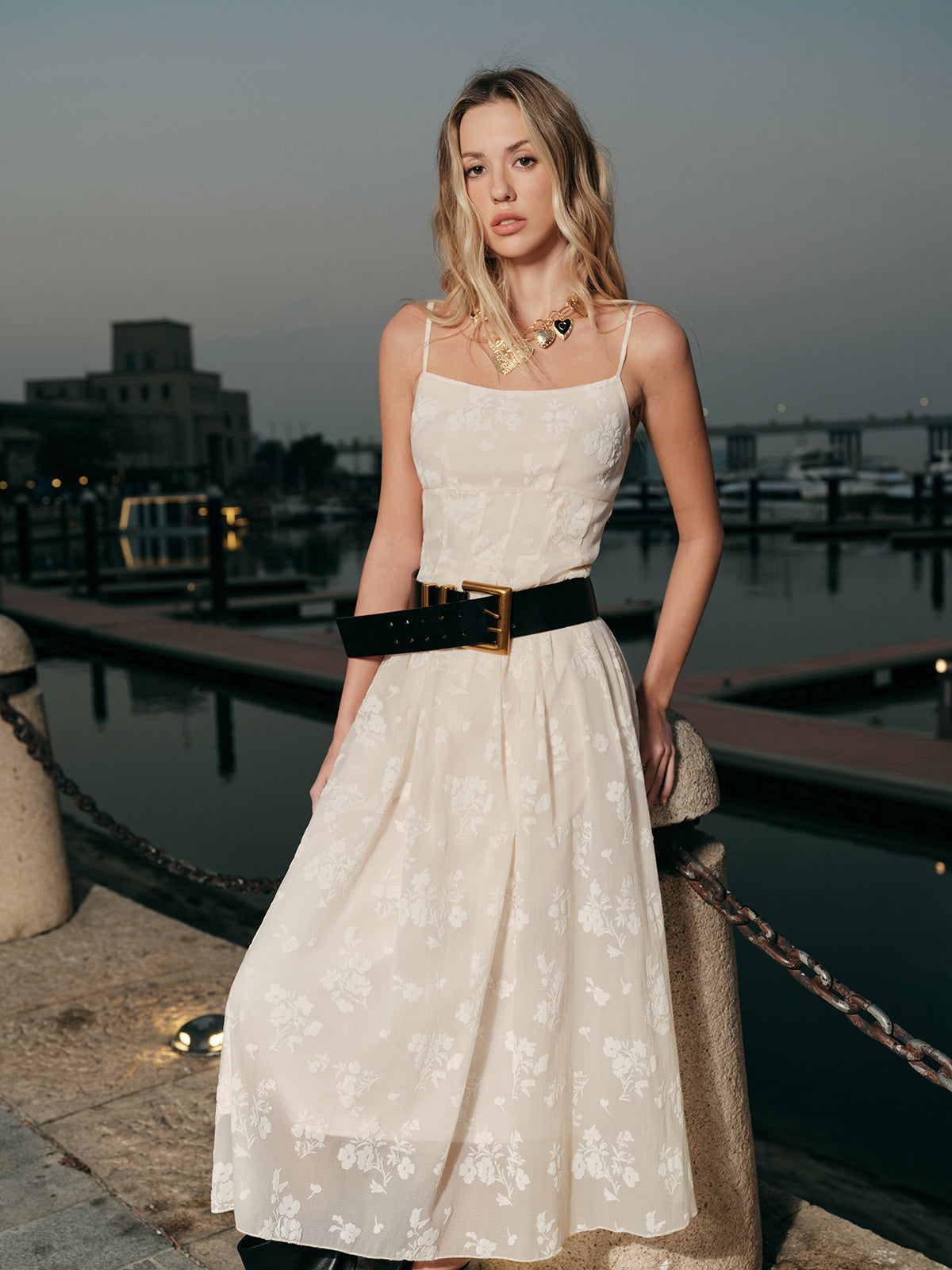 Geblümtes Jacquard-Maxikleid