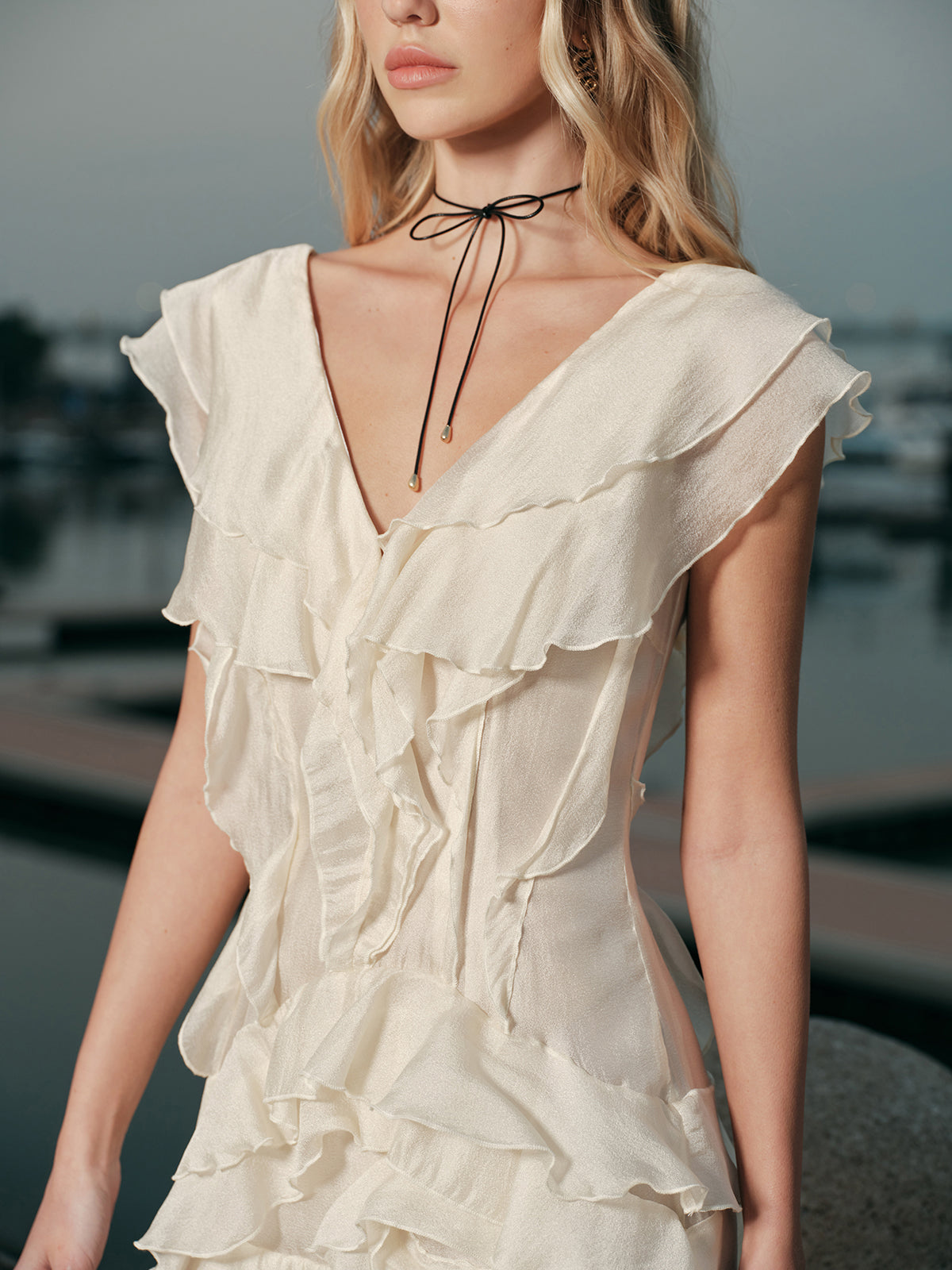 Robe en soie à volants sans ceinture 