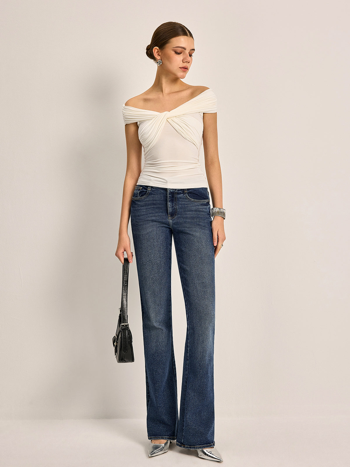 Schulterfreies Top mit gerafftem Knoten 