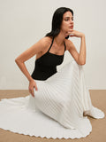 Rückenfreies Neckholder-Faltenkleid
