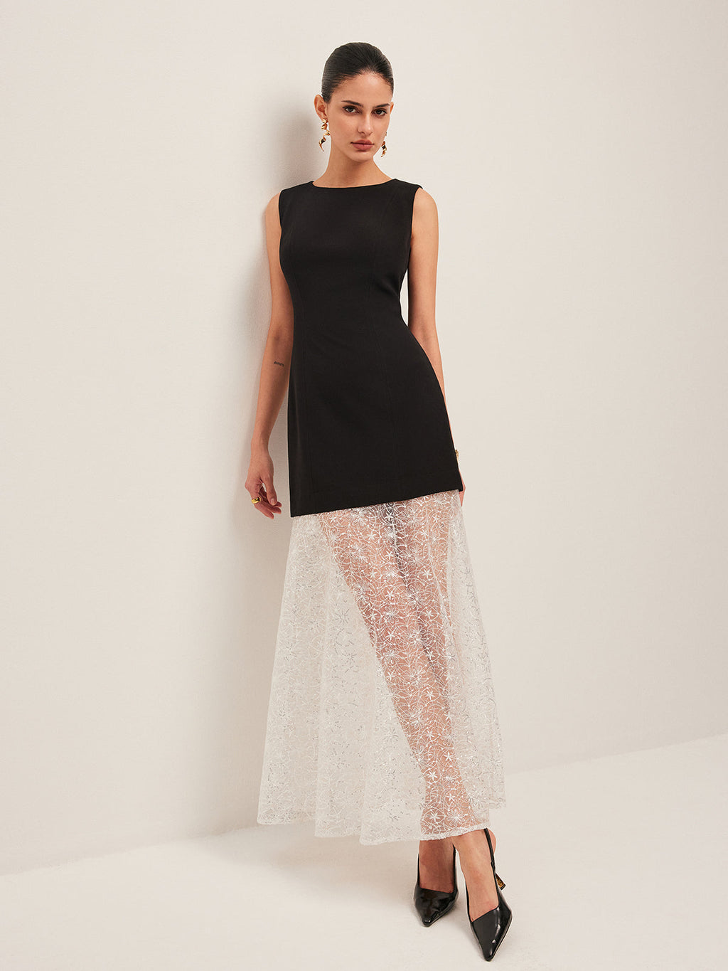 Robe sans manches à panneaux de dentelle transparente