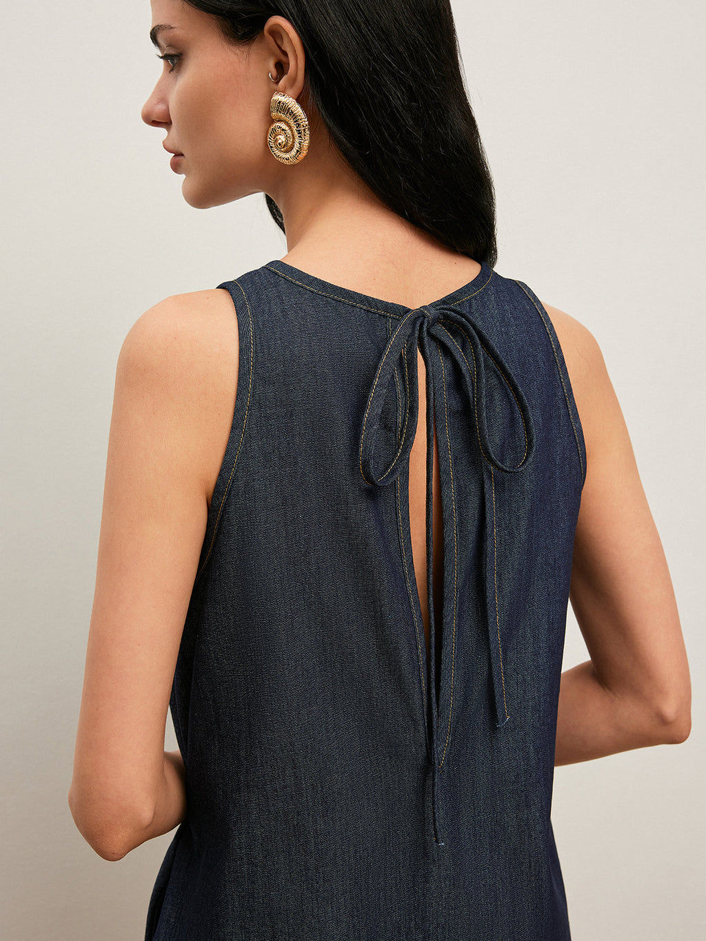 Jeanskleid mit Rückenbindung