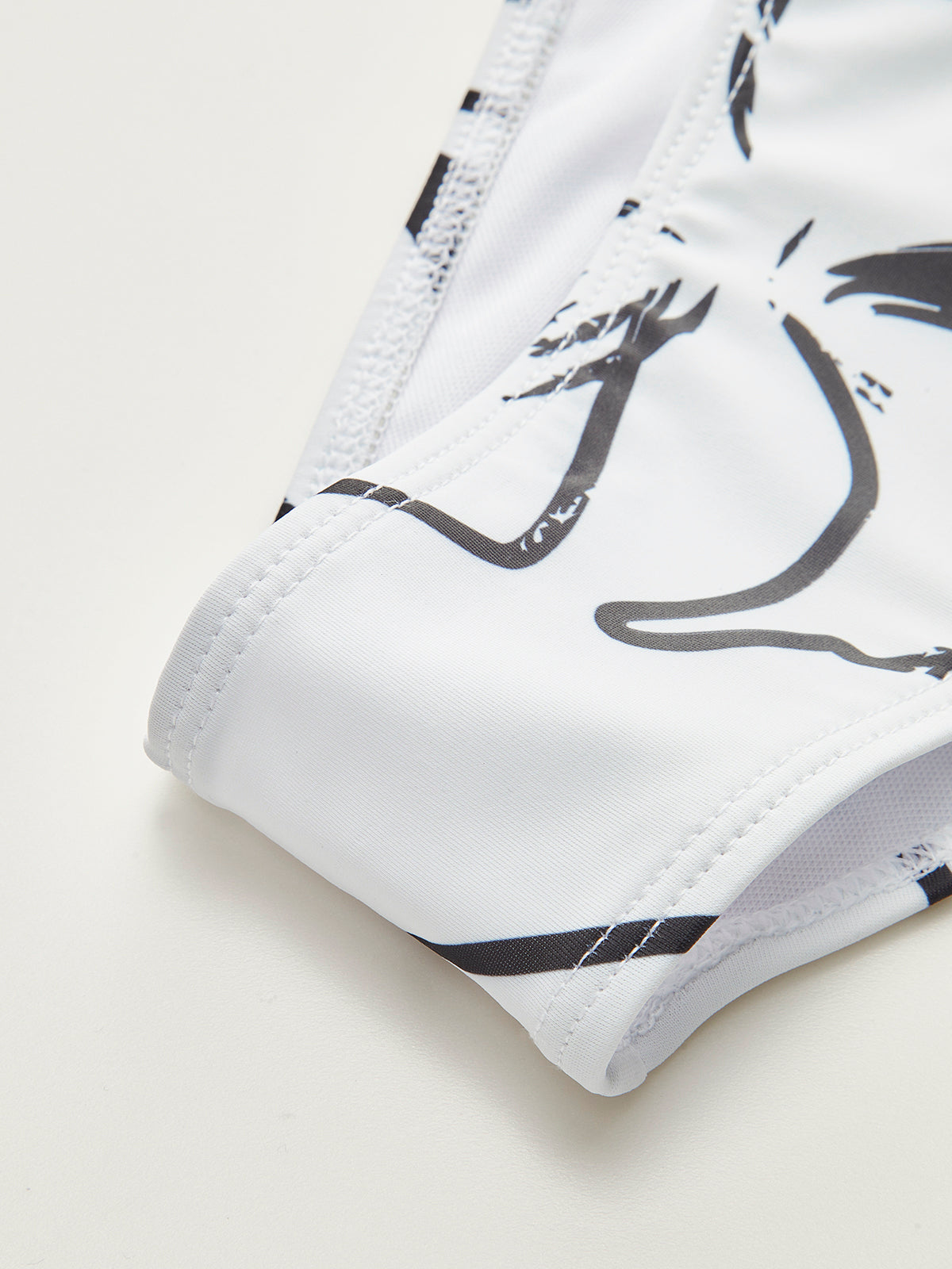 Bikini-Set mit abstraktem Dreiecksmuster 