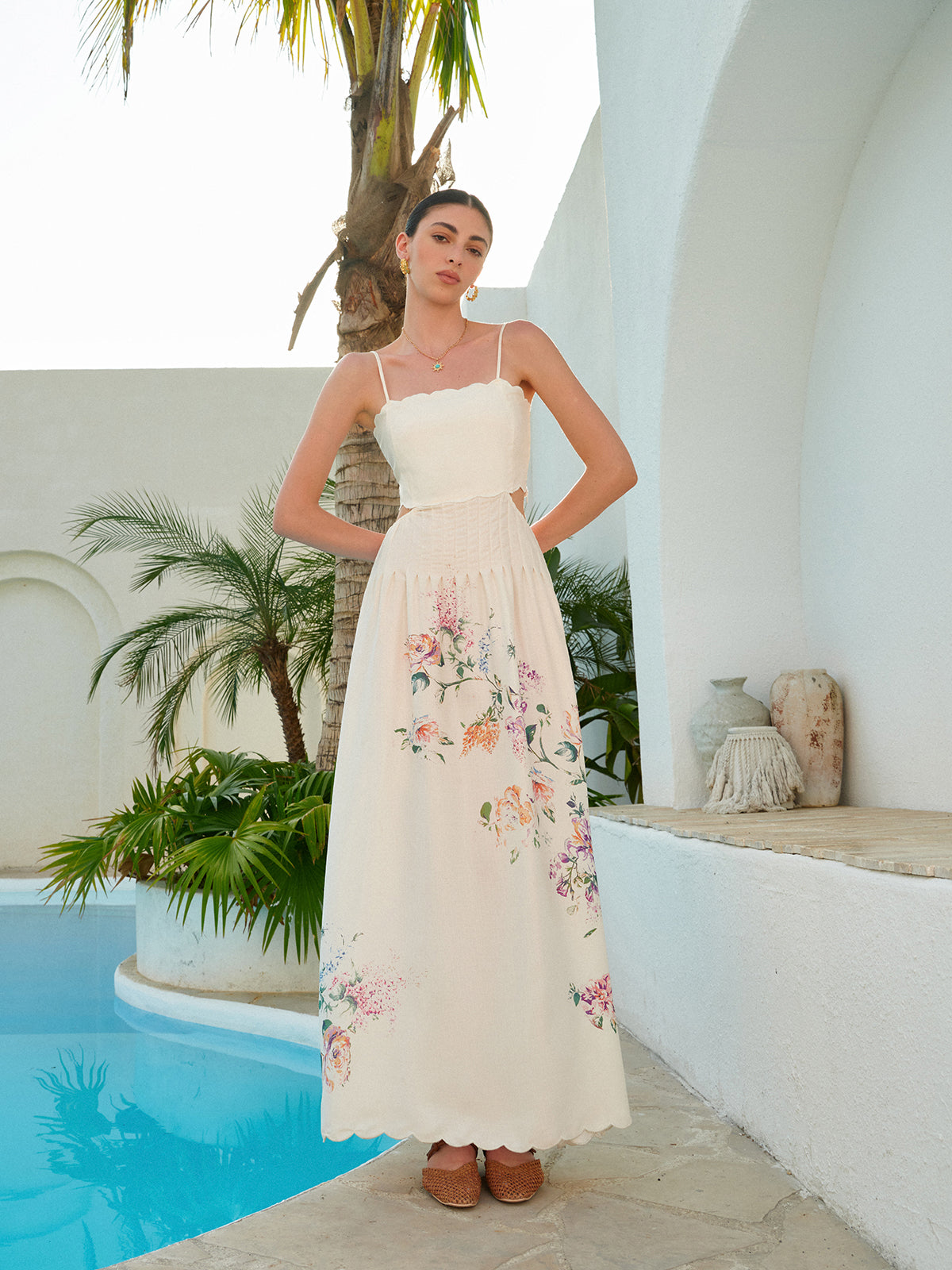 Robe sans manches à imprimé floral et lacets dans le dos