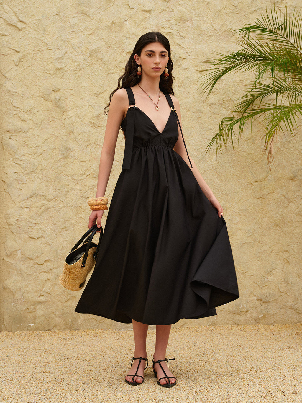 Robe trapèze dos nu à fines bretelles