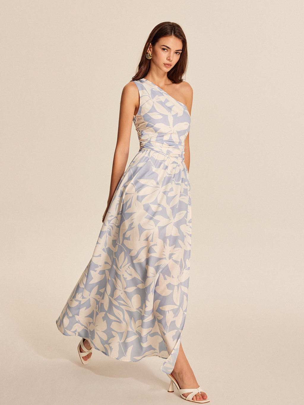 Ein-Schulter-Kleid mit Blumenmuster