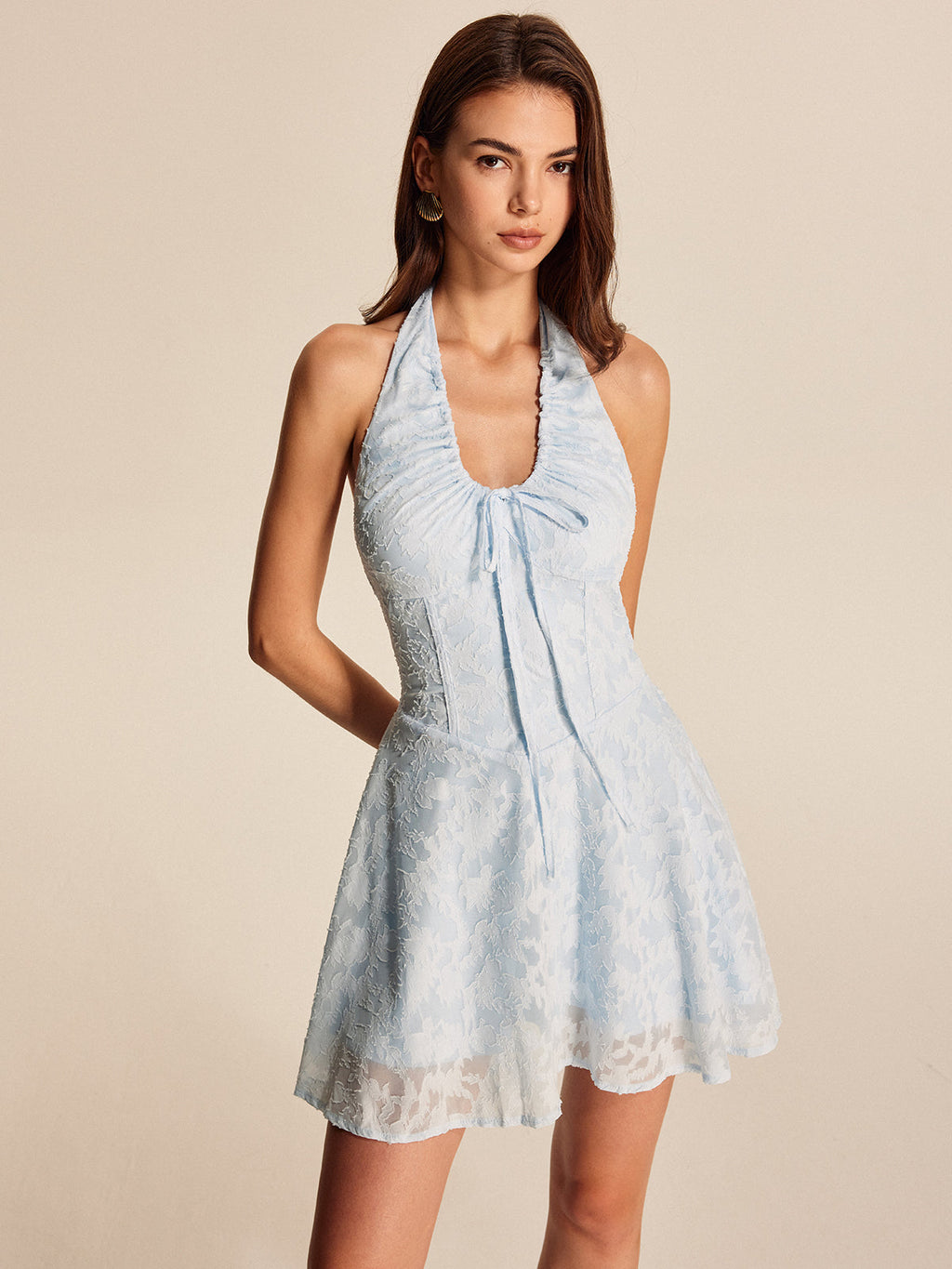 Geblümtes Chiffon-Neckholderkleid