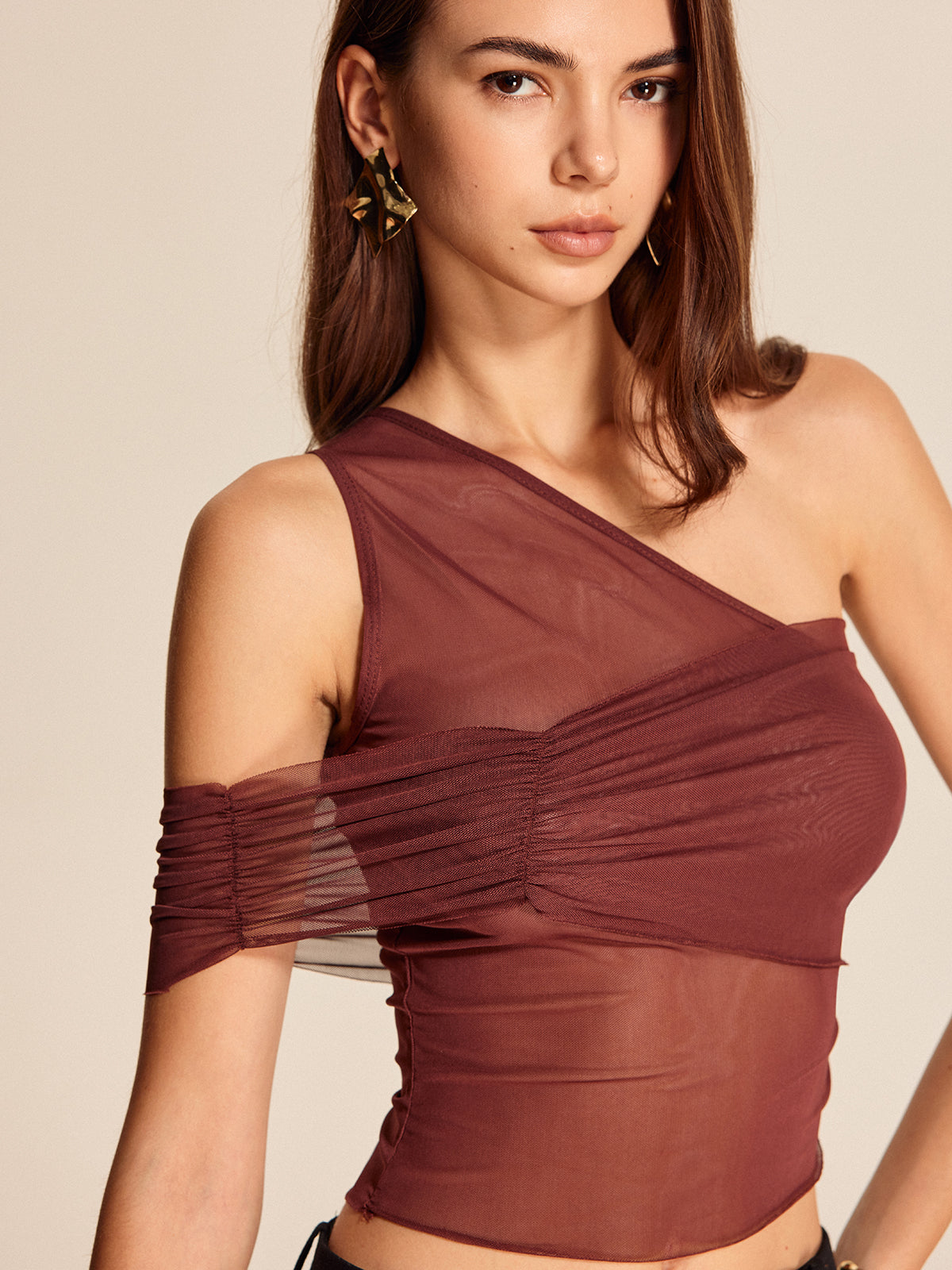 Semi-transparentes, schulterfreies Mesh-Oberteil