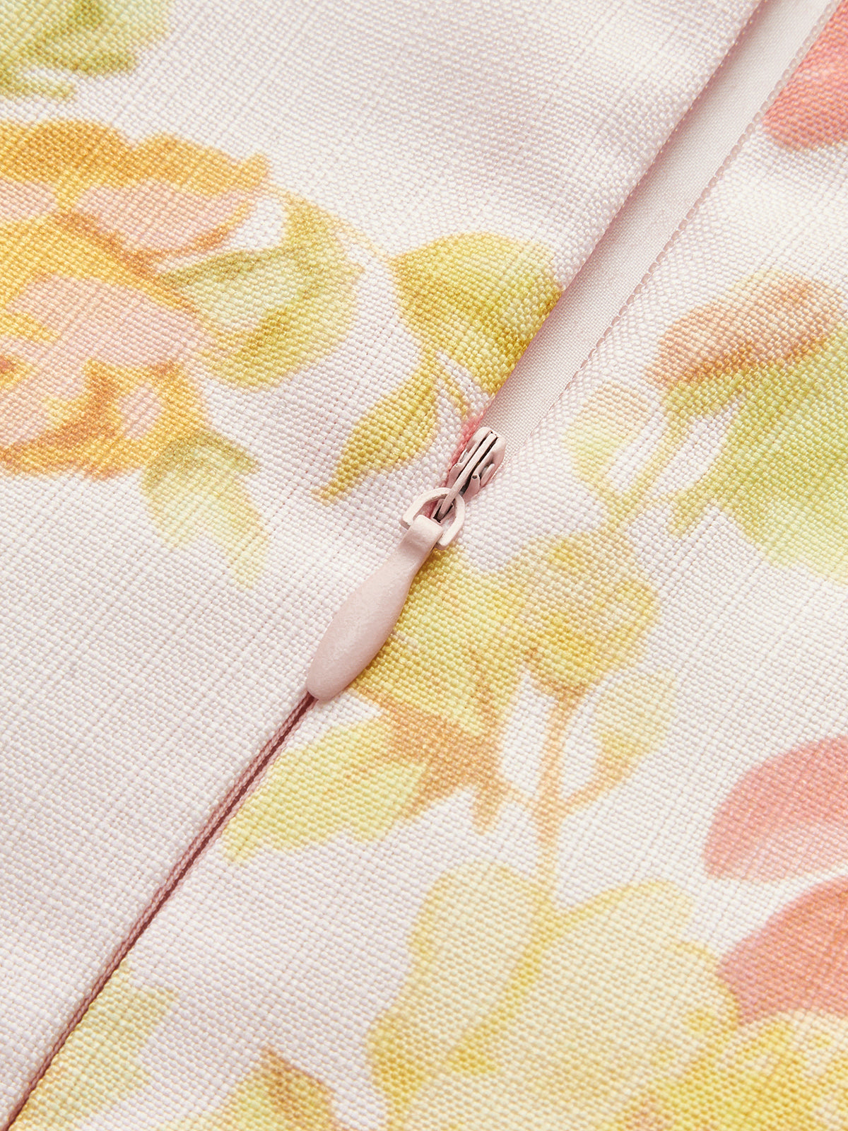 Robe sans manches à imprimé floral et décolleté cœur 