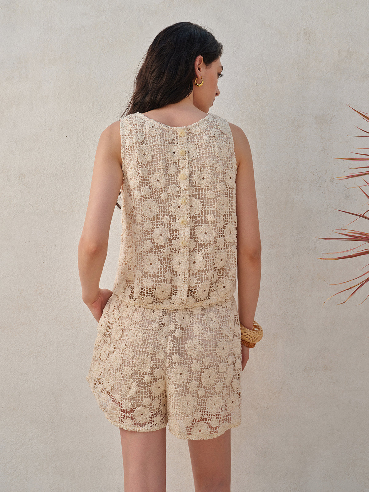 Ärmelloser Shorts-Set aus floraler Spitze