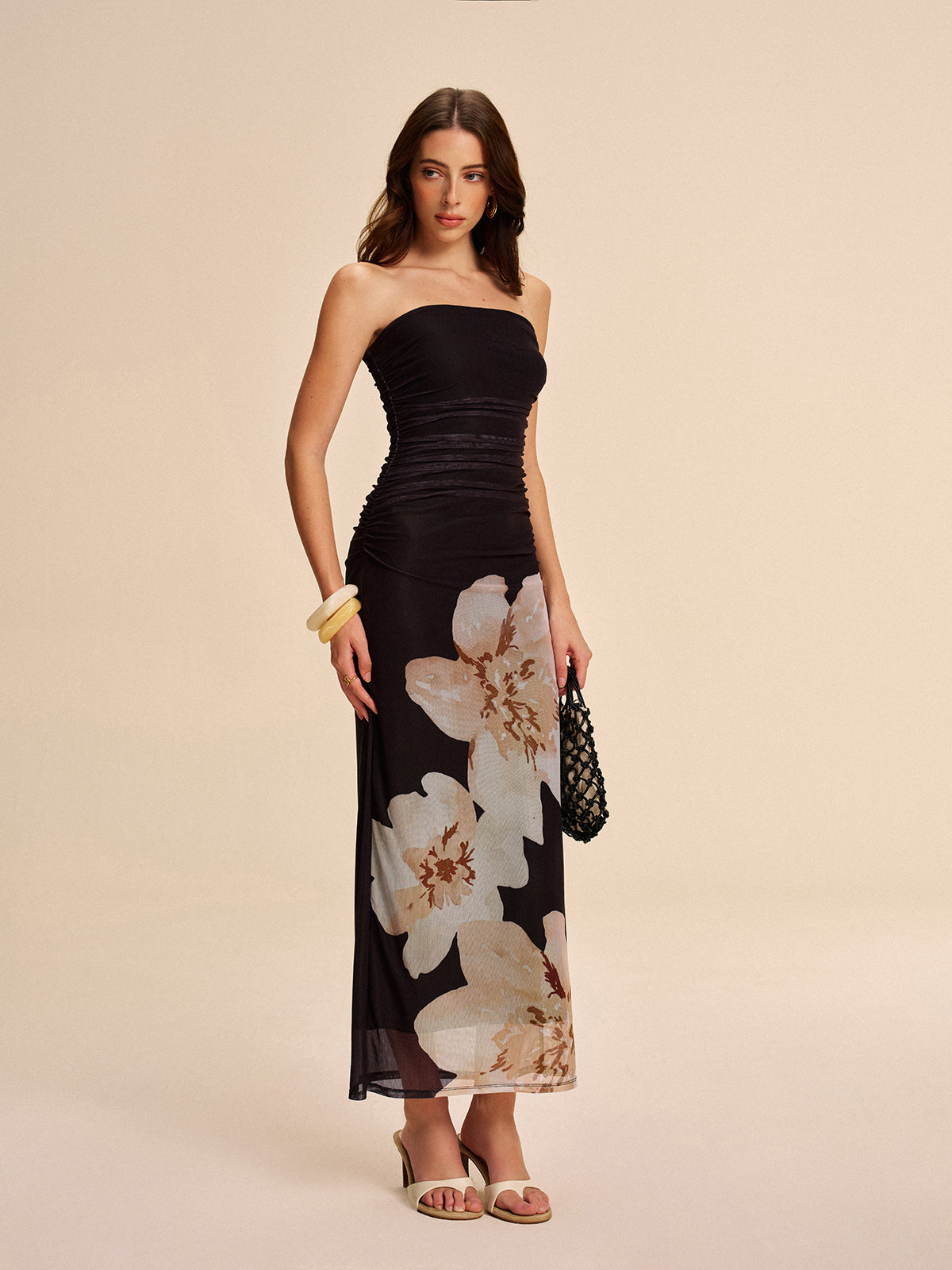 Robe bustier en tulle fleuri ruché semi-transparente