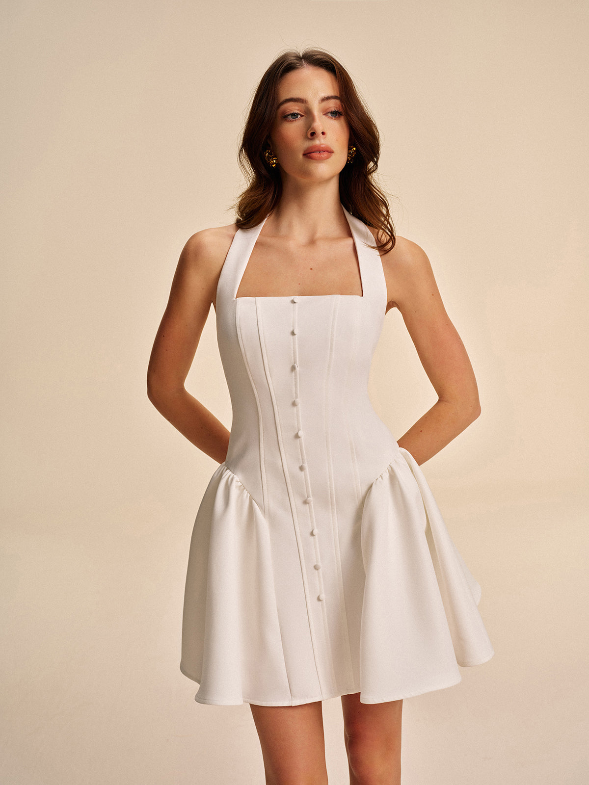 Knopfdetail Neckholderkleid