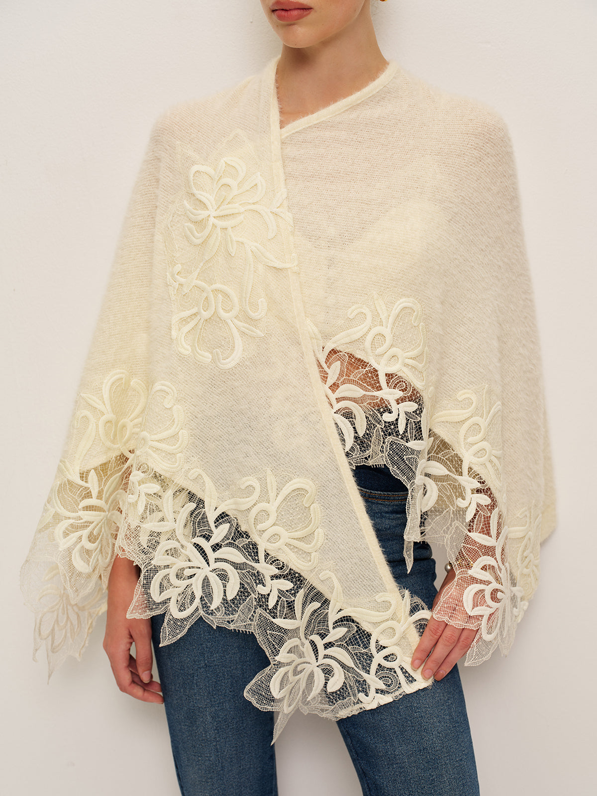 Floral Lace Trim Shawl