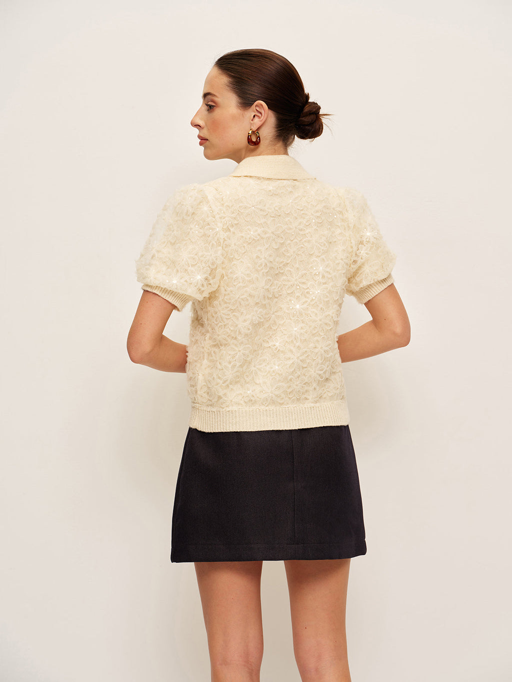 Paillettenbesetzte Strickjacke aus Spitze