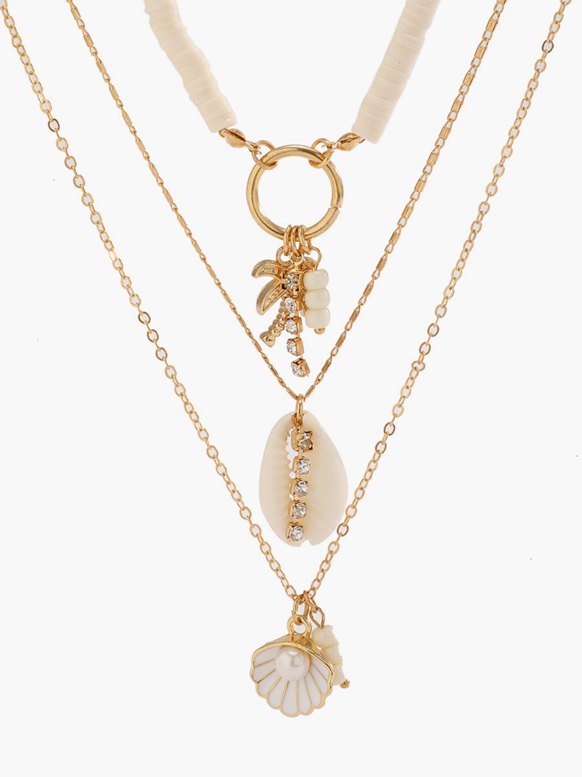 Collier à trois rangs de coquillages 