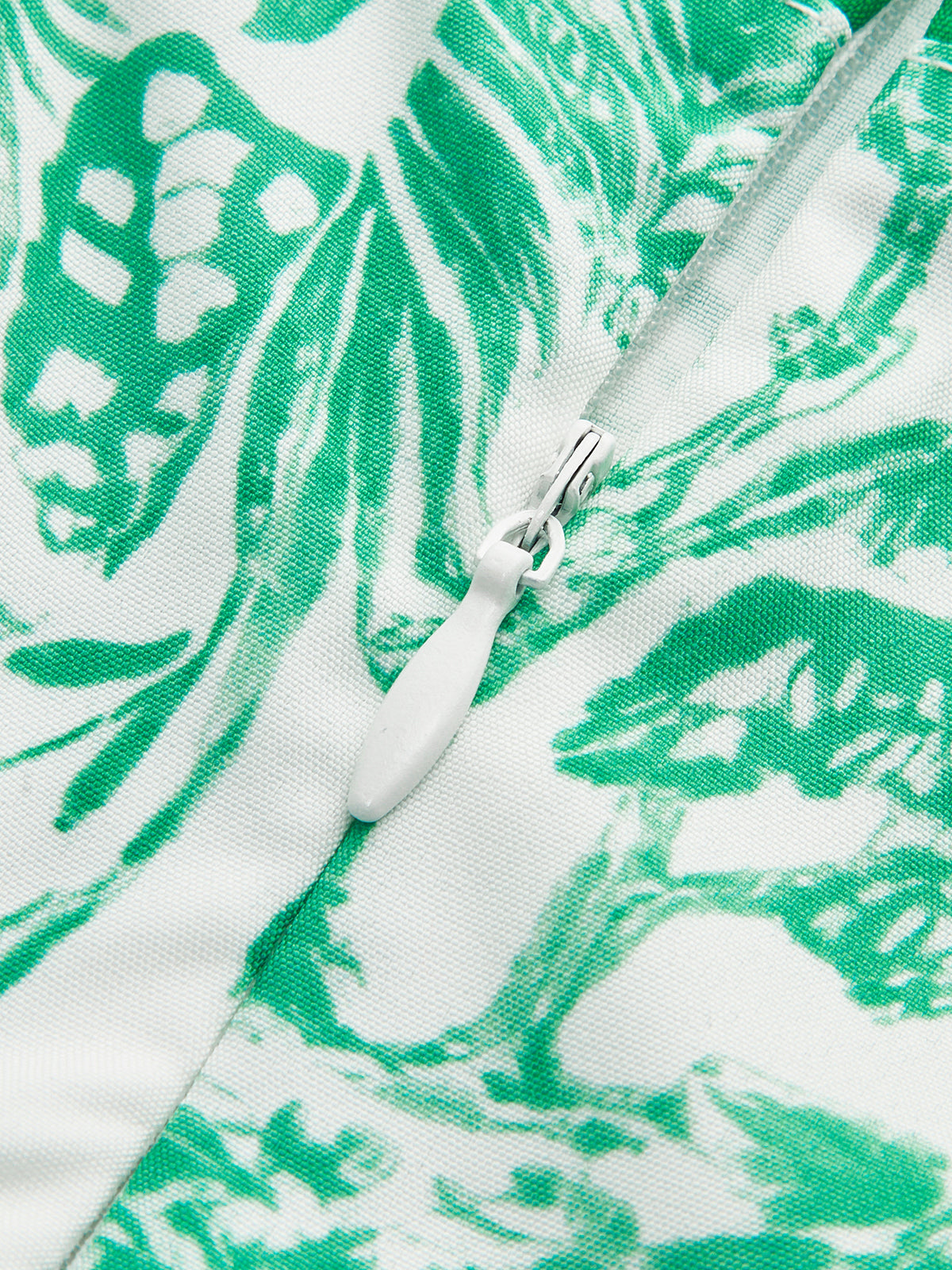 Kleid mit kontrastfarbenem Bindeband und Blumenmuster 