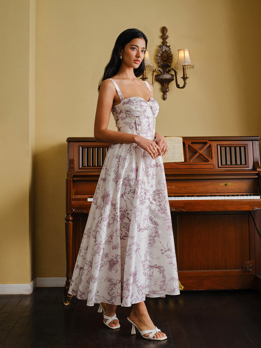 Korsettkleid mit Toile-Muster