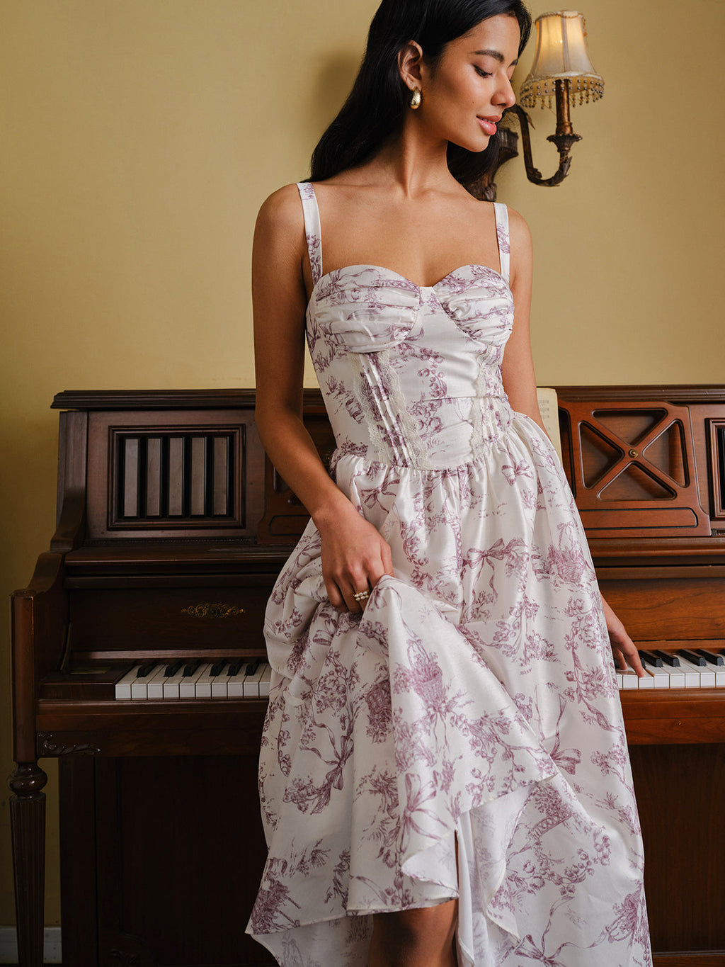 Korsettkleid mit Toile-Muster