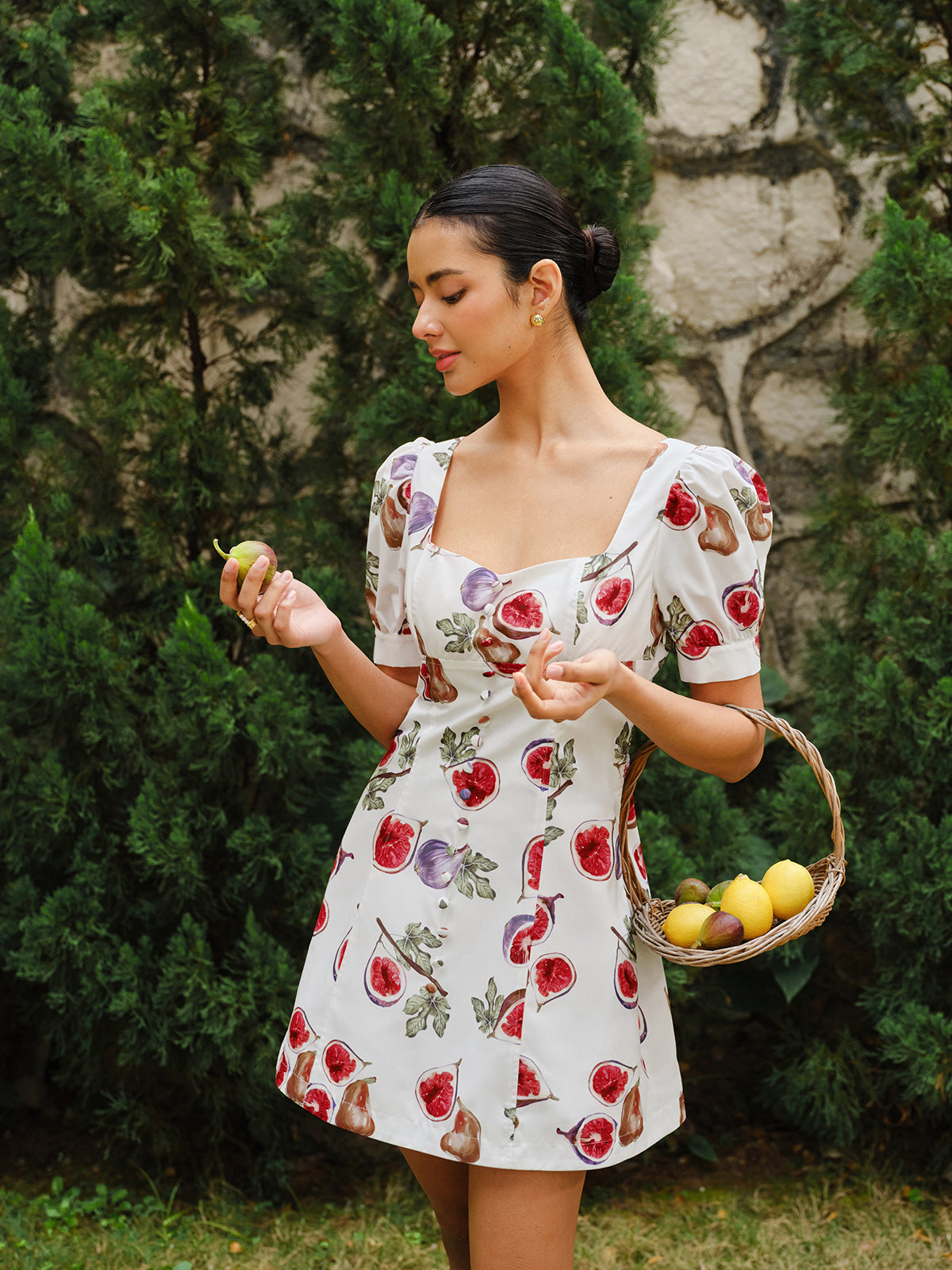 Robe boutonnée à manches bouffantes et imprimé fruits