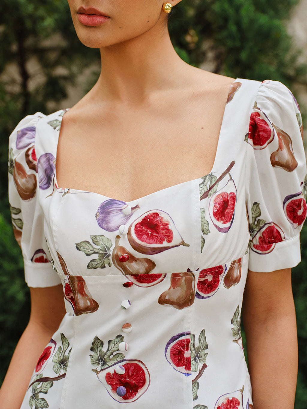 Robe boutonnée à manches bouffantes et imprimé fruits