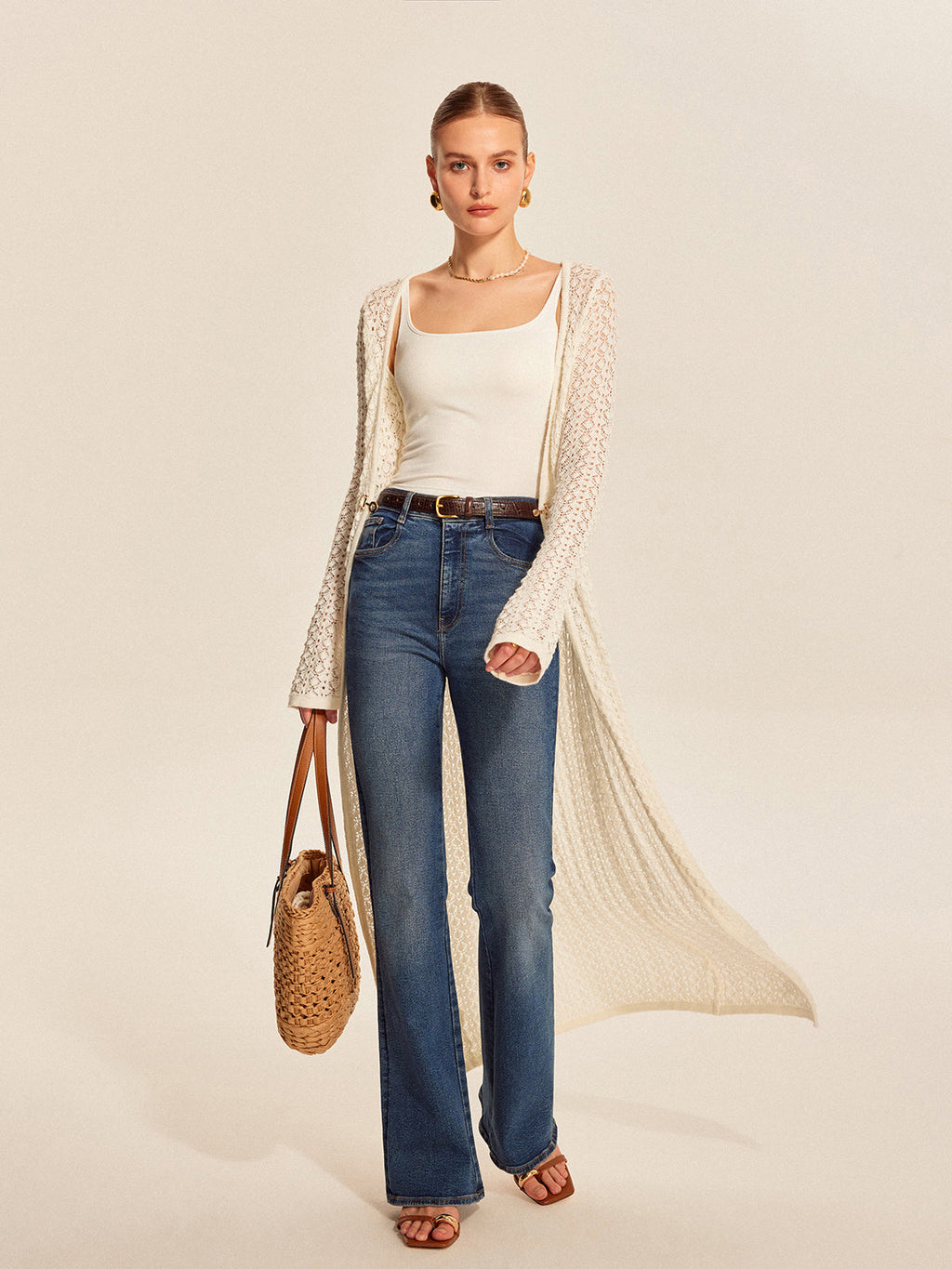 Strickjacke aus Spitze mit Metalldetails
