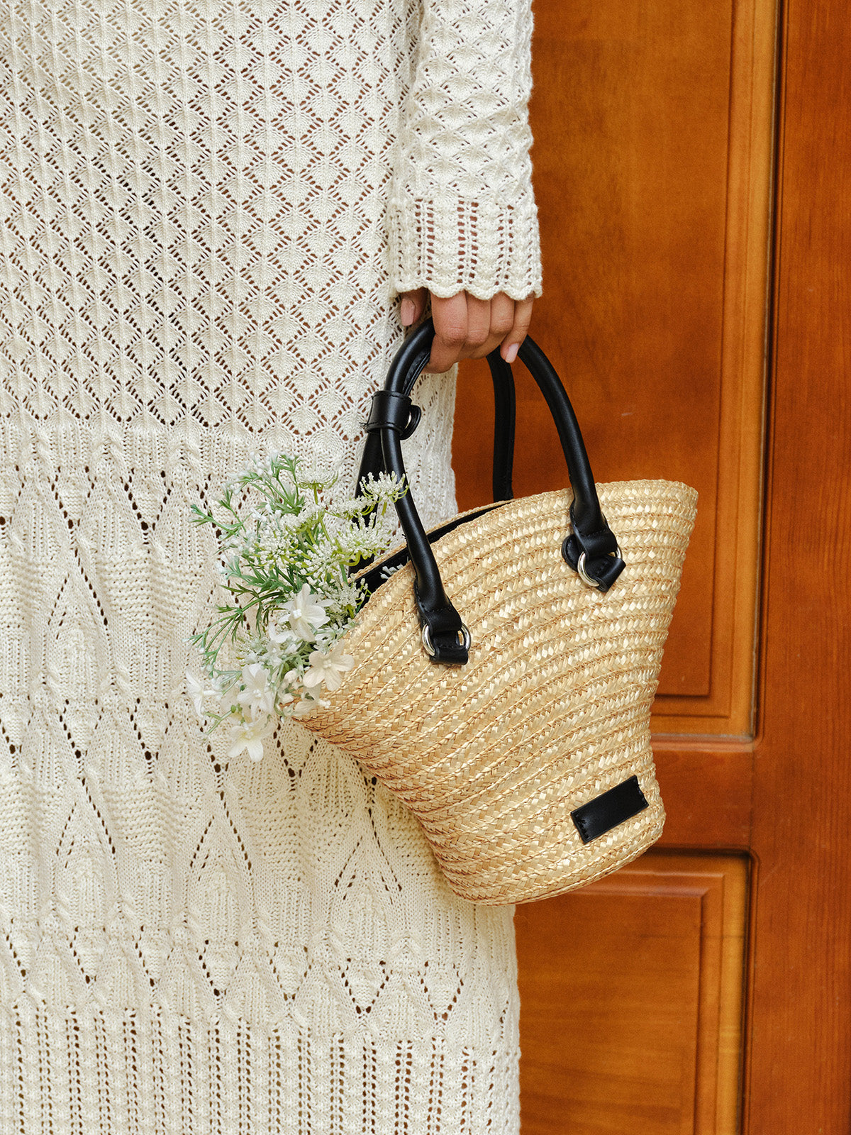 Strohtasche mit Ledergriffen 