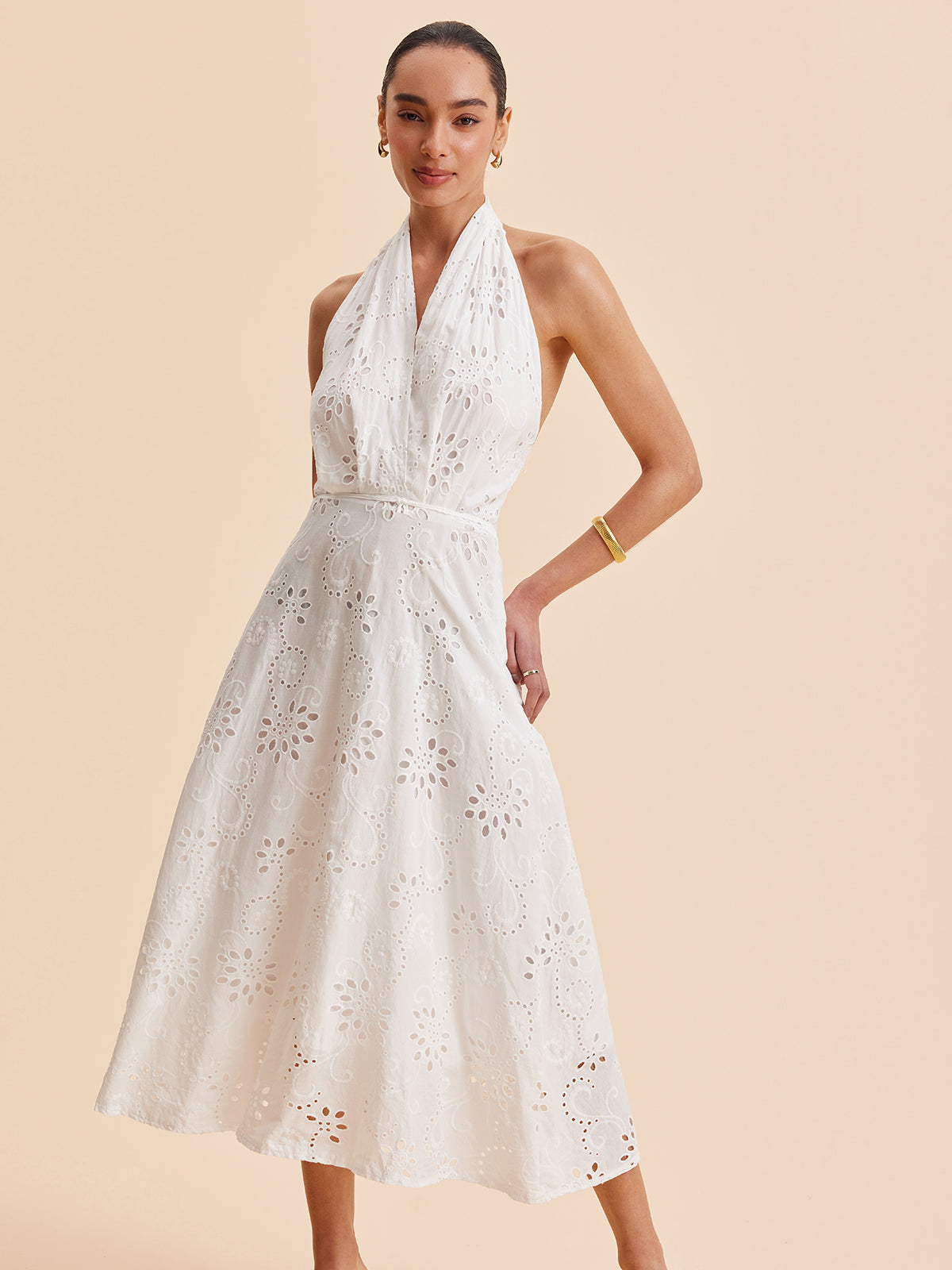 Robe midi dos nu à œillets et ceinture 