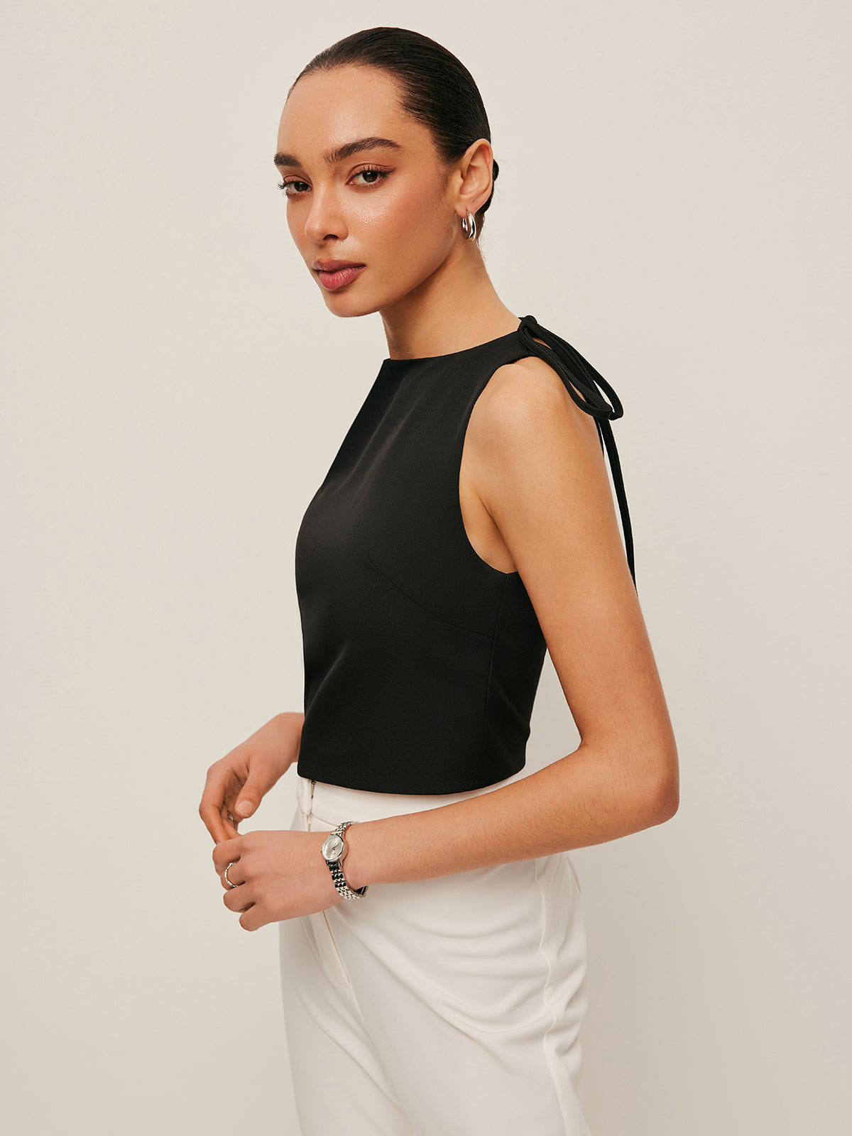 Haut à nouer asymétrique et dos nu