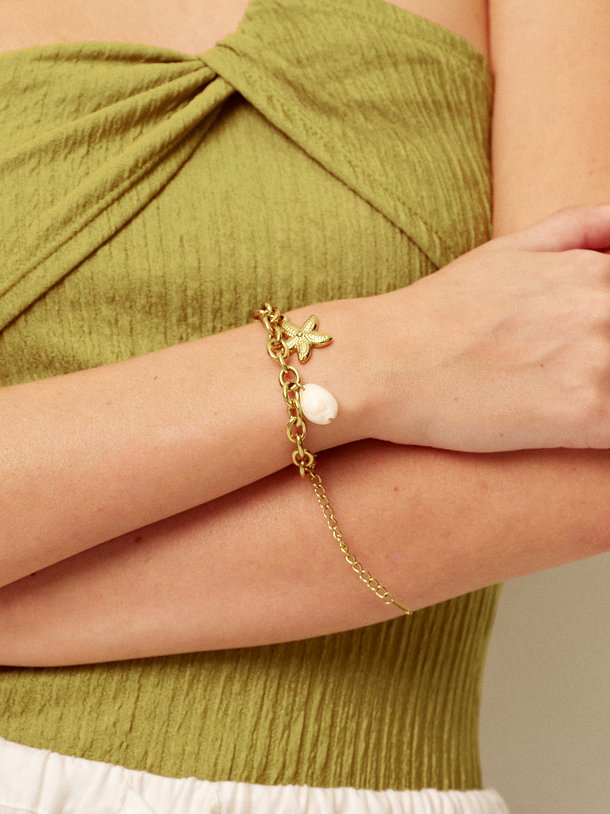 Gold Chain Seashell Charm Bracelet