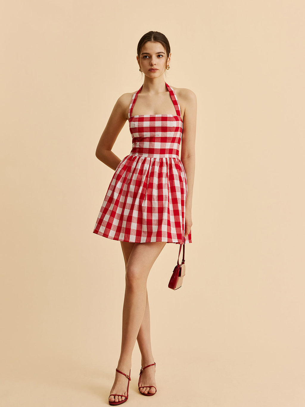 Kariertes Neckholder-Kleid mit ausgestelltem Rock