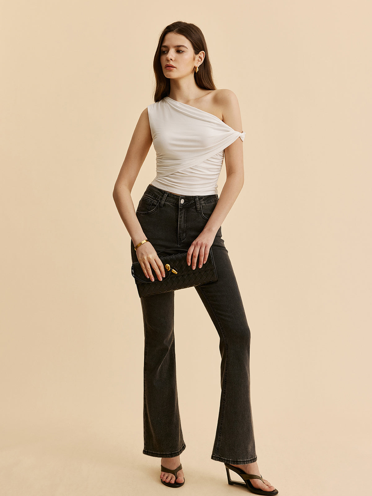 Asymmetrisches gerafftes One-Shoulder-Top