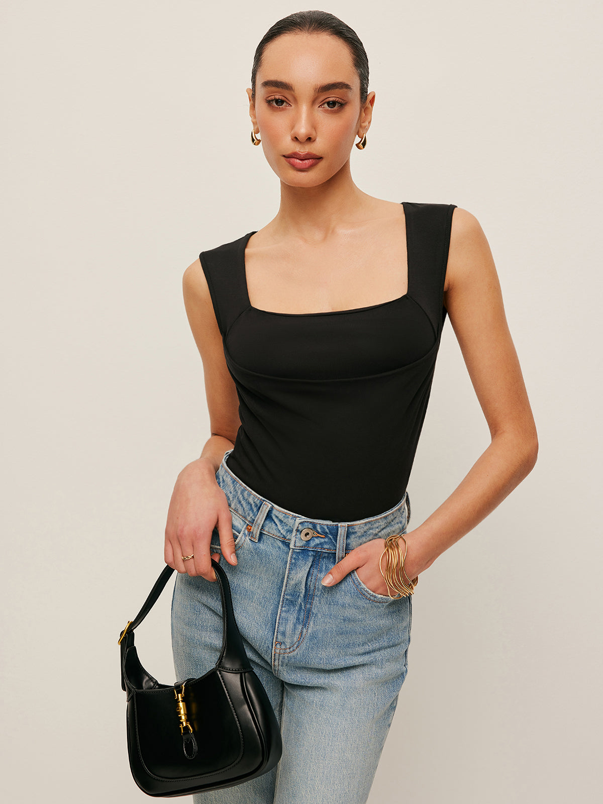 Figurbetontes Tanktop mit eckigem Ausschnitt