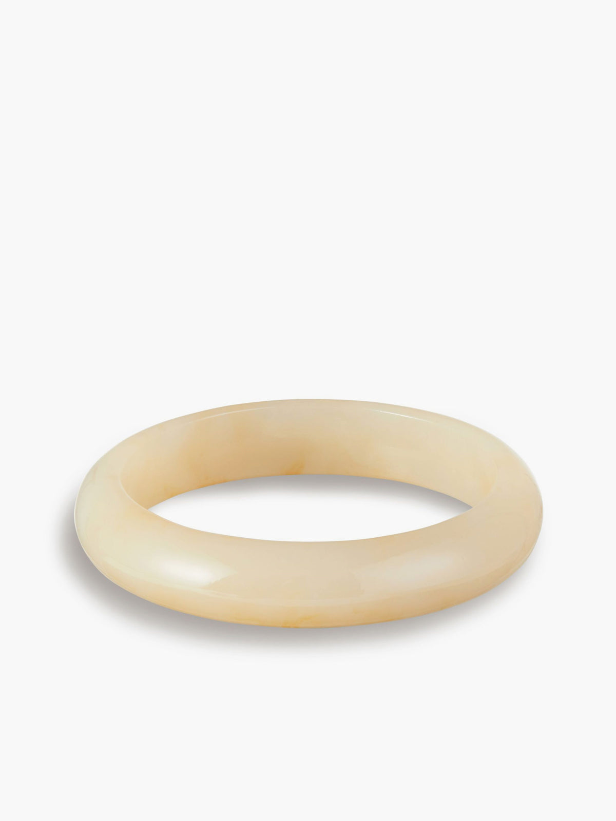 Bracelet en résine translucide d'inspiration vintage 