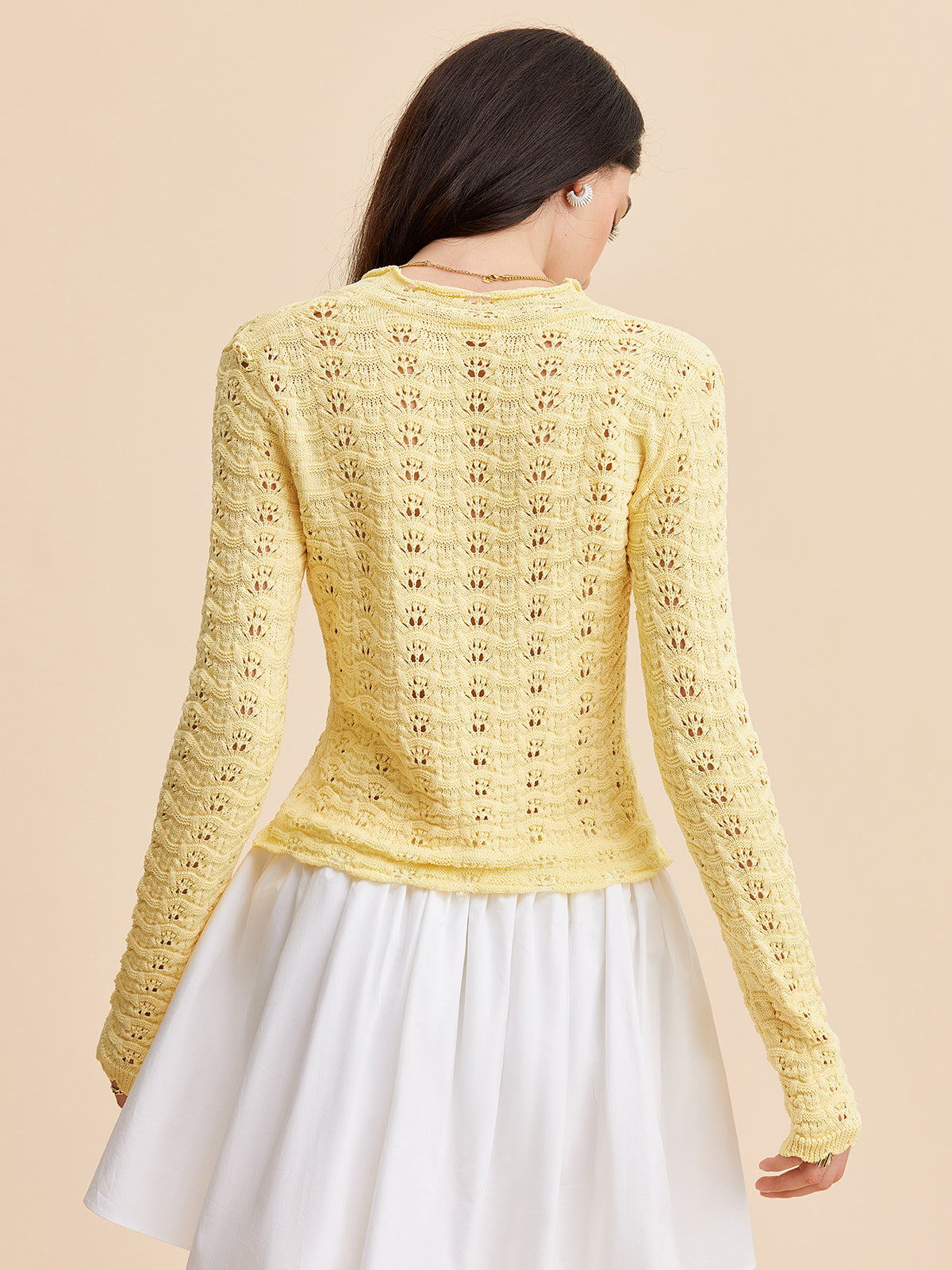Gehäkelte Strickjacke mit Bindebändern vorne