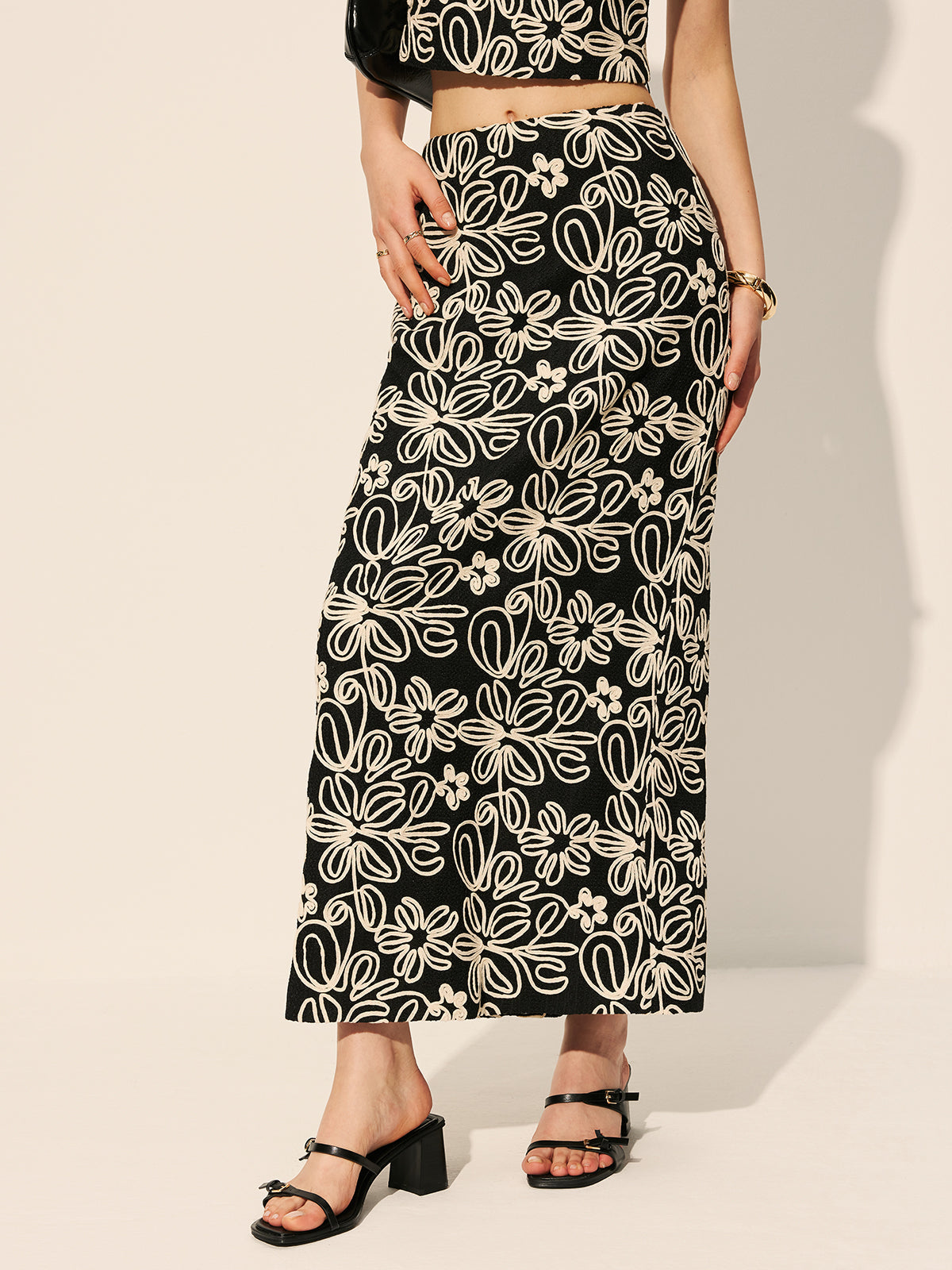 Embroidered Floral Split Skirt