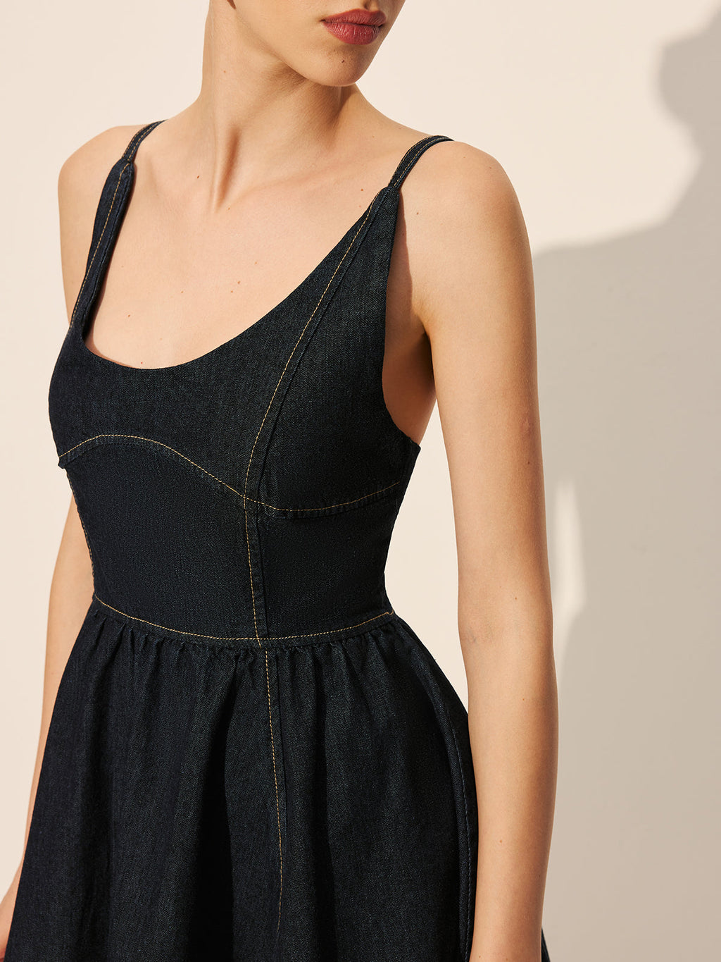 Robe évasée en jean sans dos