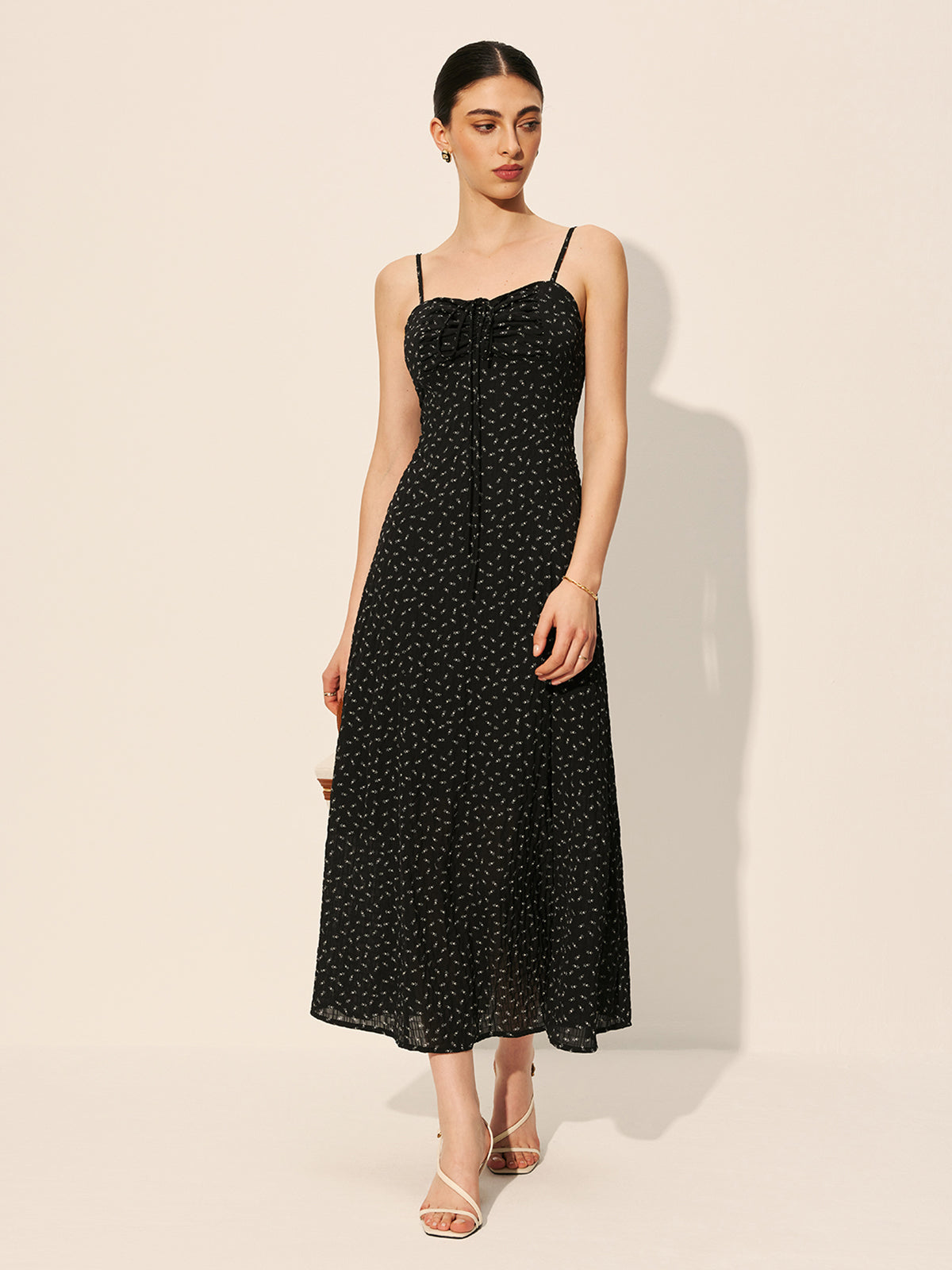 Robe à pois à cordon et fermeture éclair