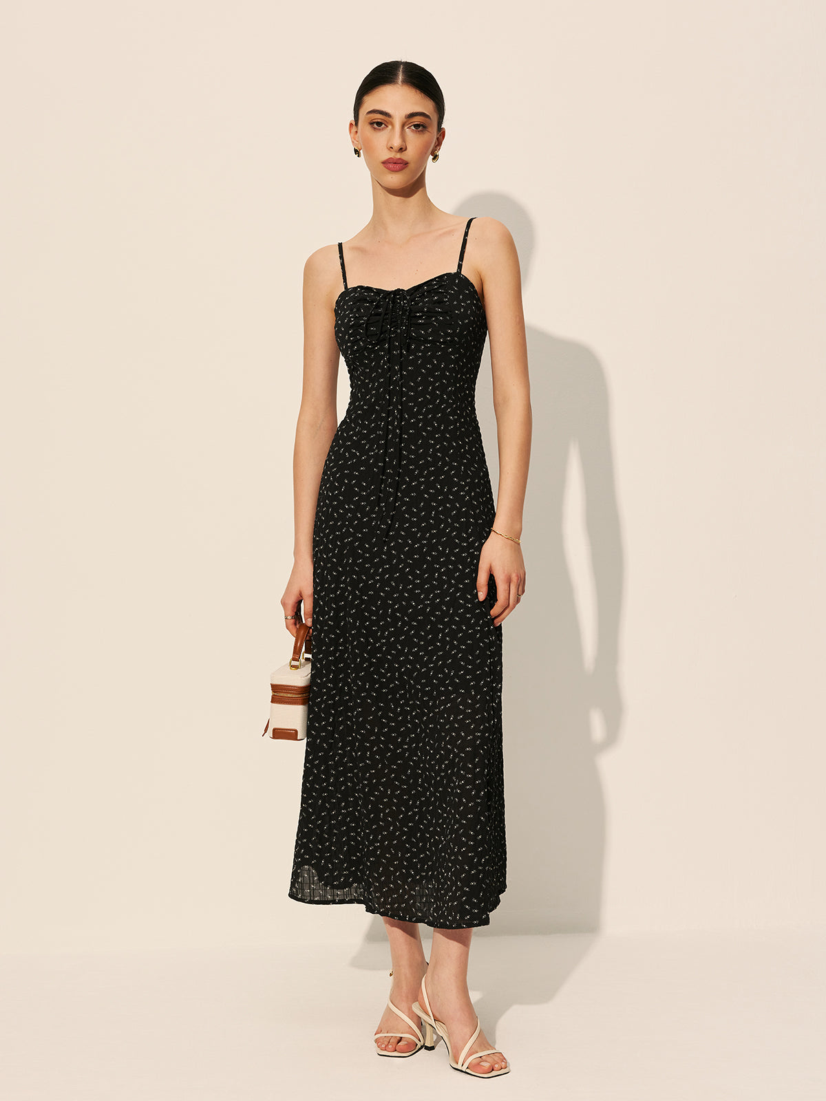 Robe à pois à cordon et fermeture éclair